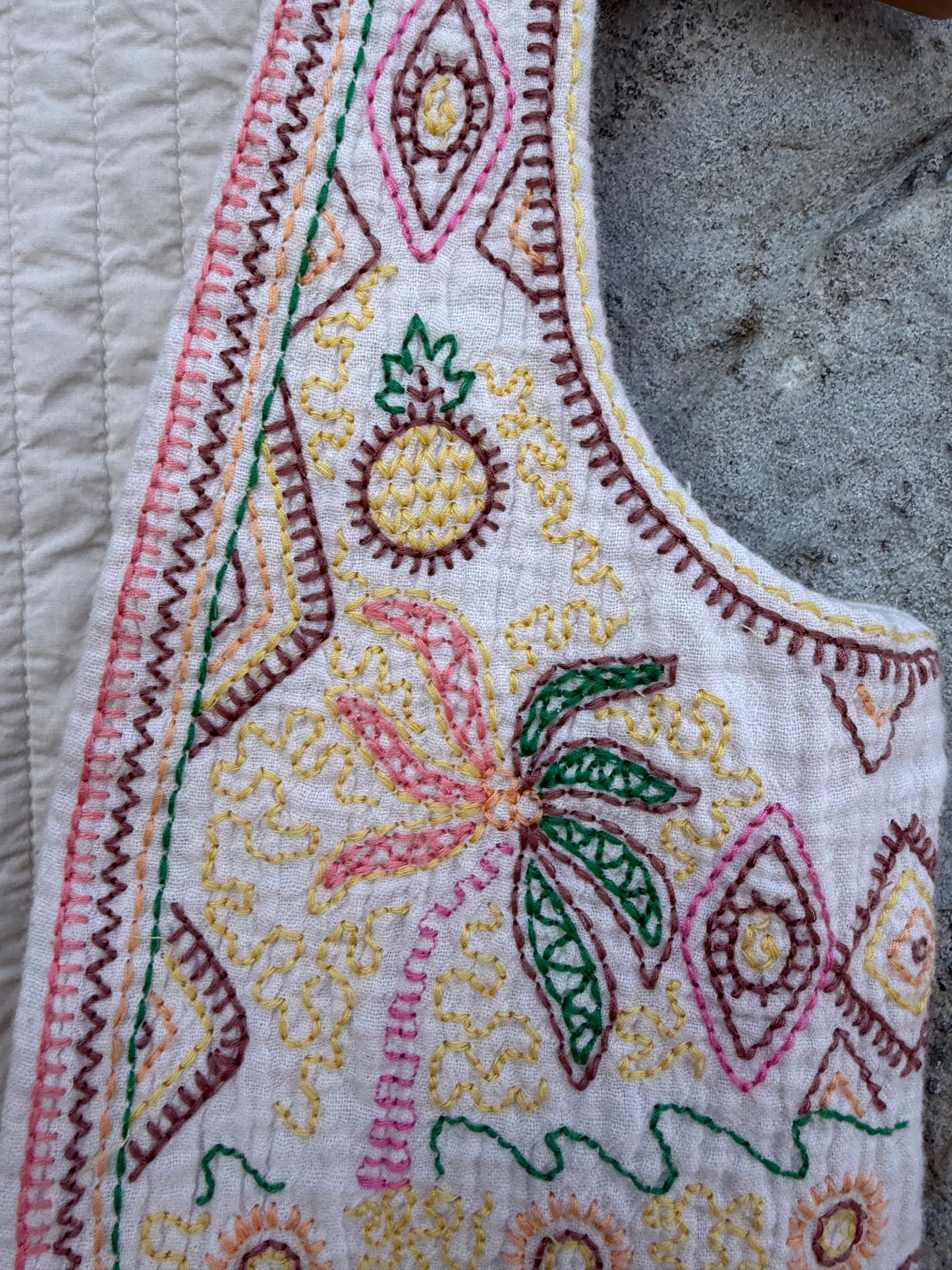 Palm trees ivory waistcoat  3-4y (98-104cm)