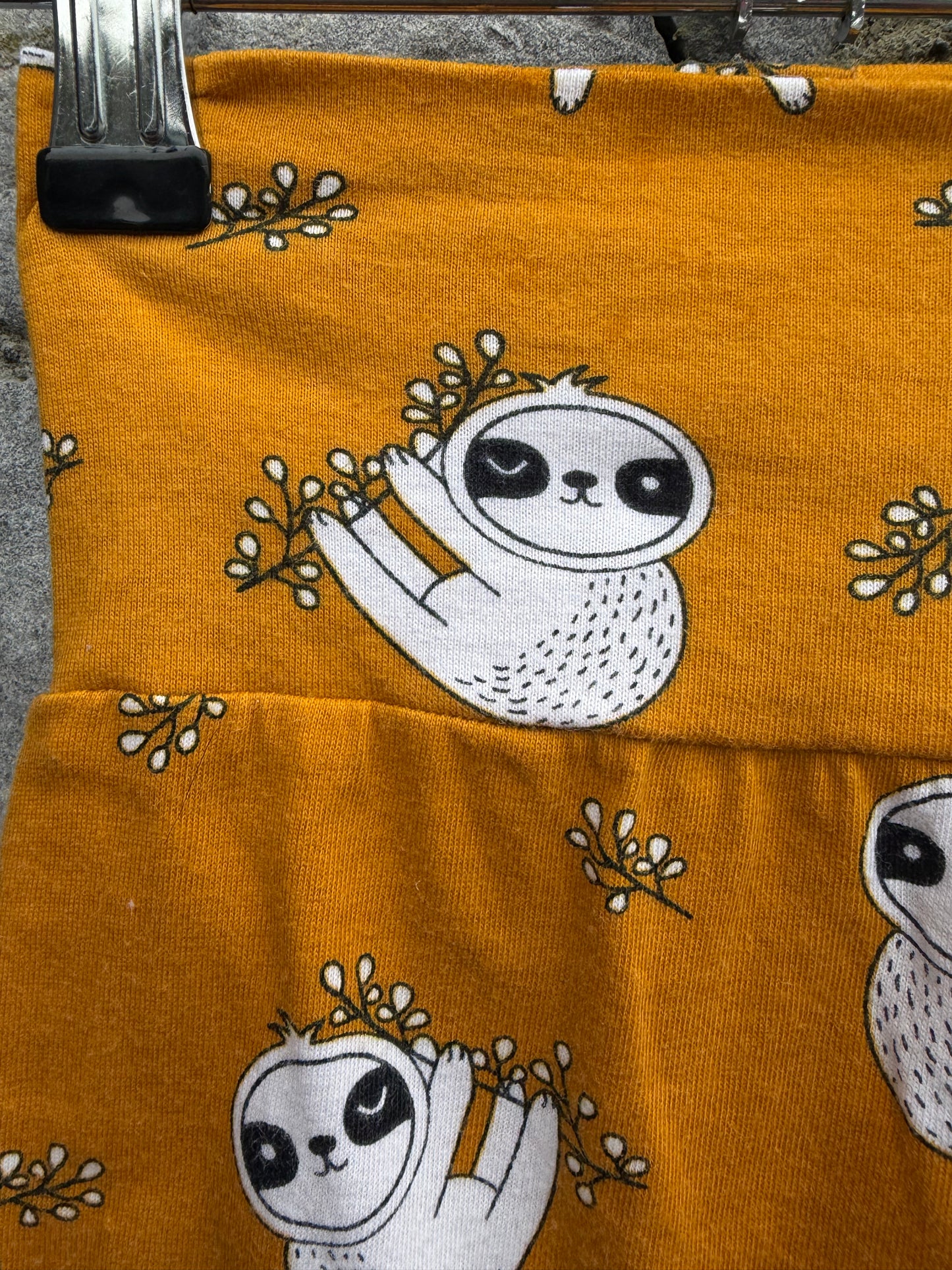 Sloths mustard pants 0-3m (56-62cm)