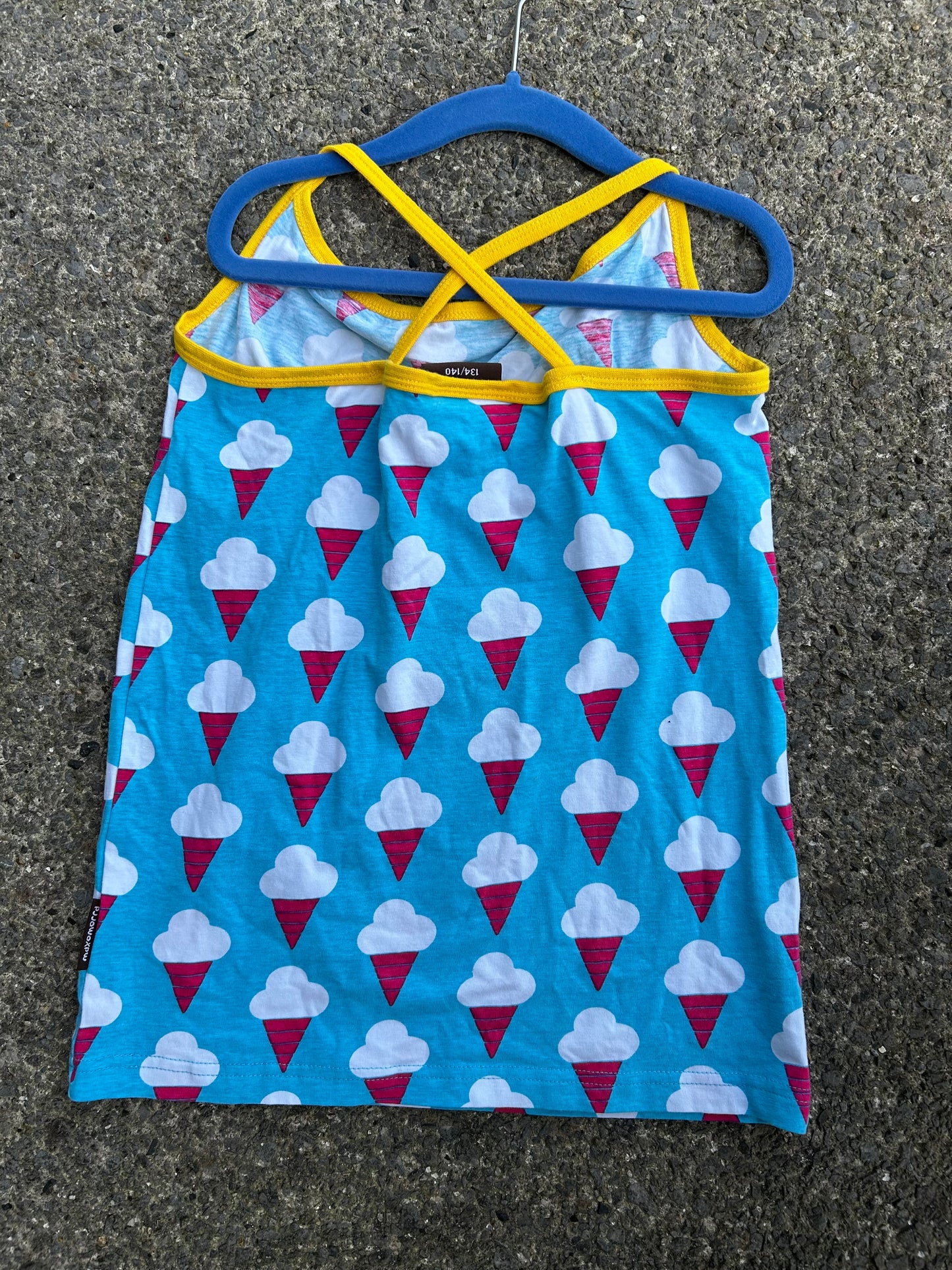 Ice cream blue tank top 9-10y (134-140cm)