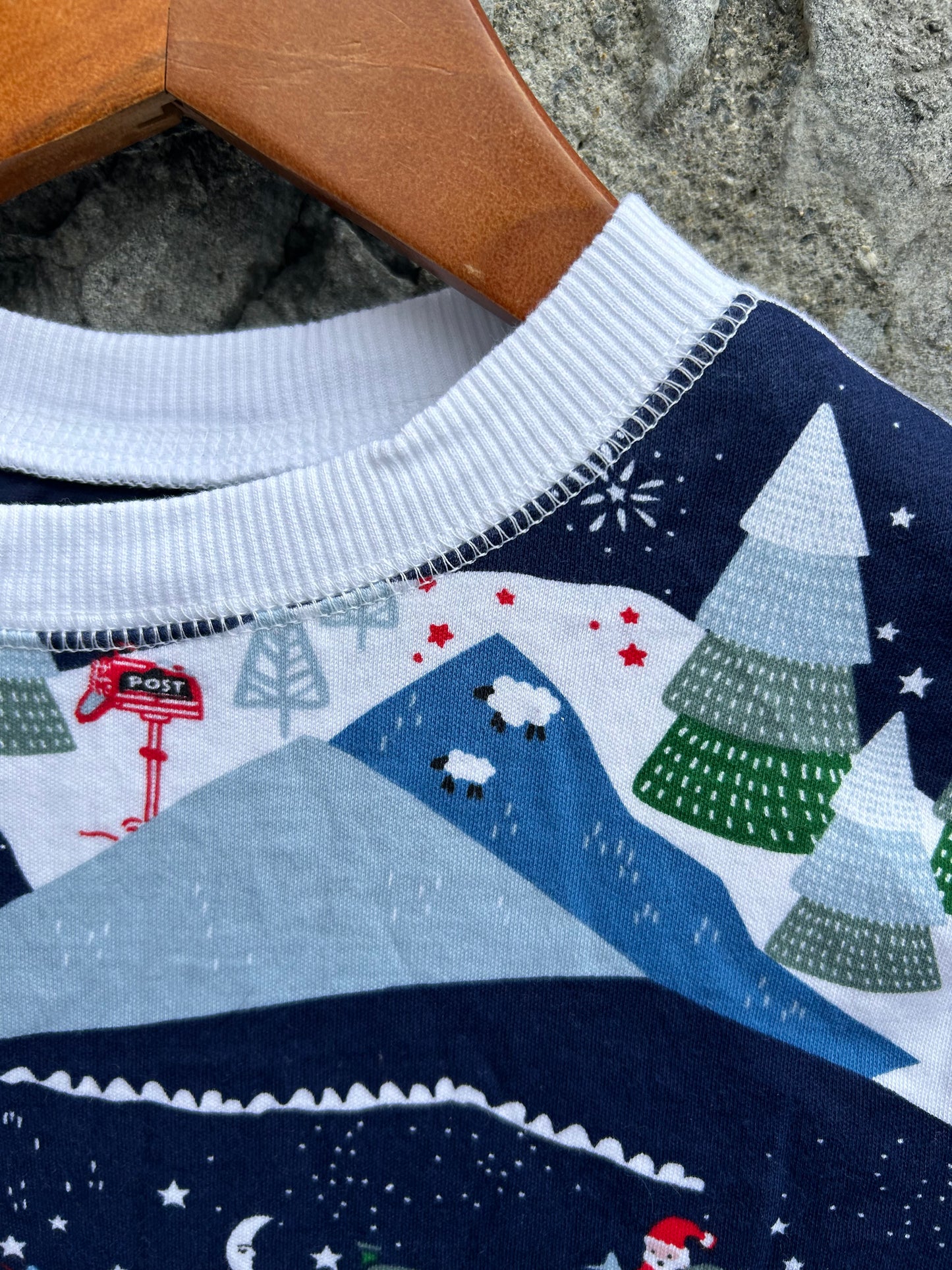 Winter wonderland navy pjs  11-12y (146-152cm)