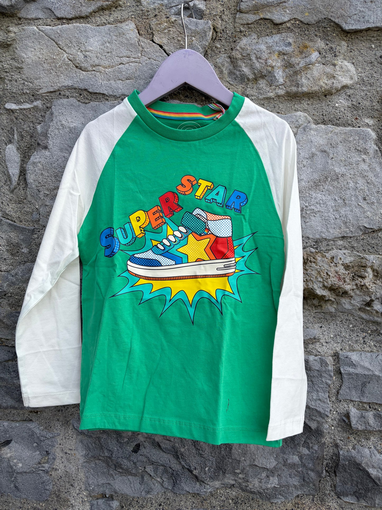 Super Star green raglan top   5-6y (110-116cm)