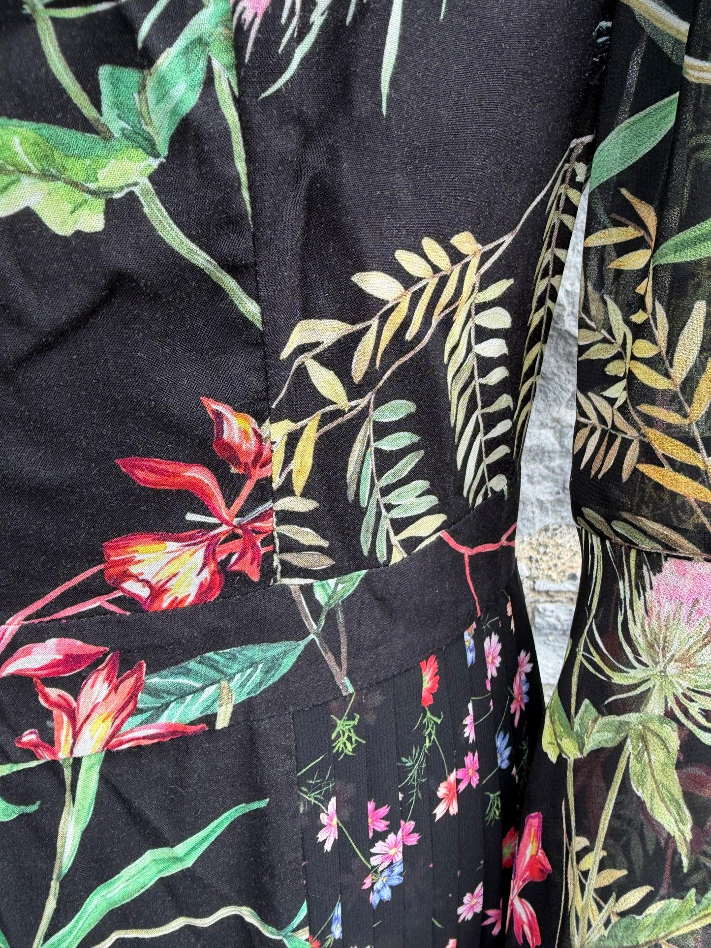 Black floral maxi dress uk 10