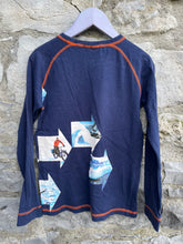 Load image into Gallery viewer, Winter sports navy top  9y (134cm)
