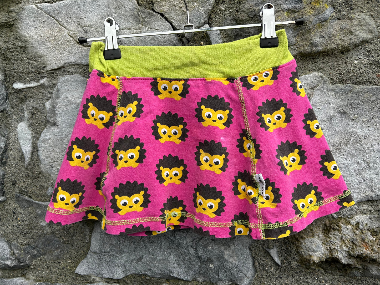 Hedgehog pink skirt  3-4y (98-104cm)