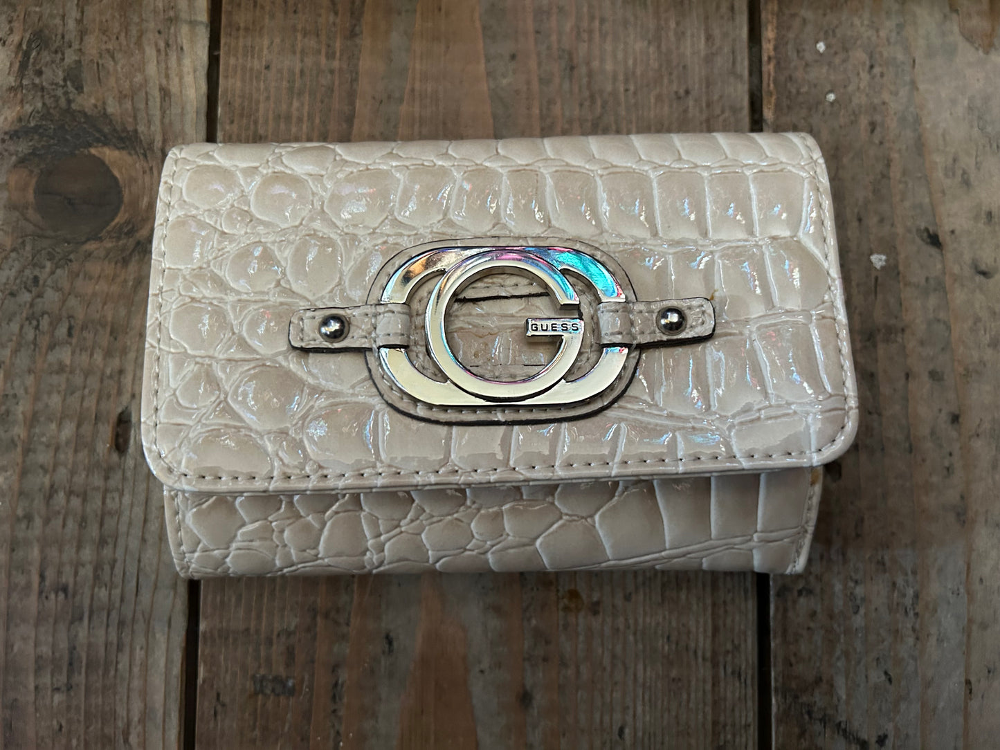 Guess ivory wallet