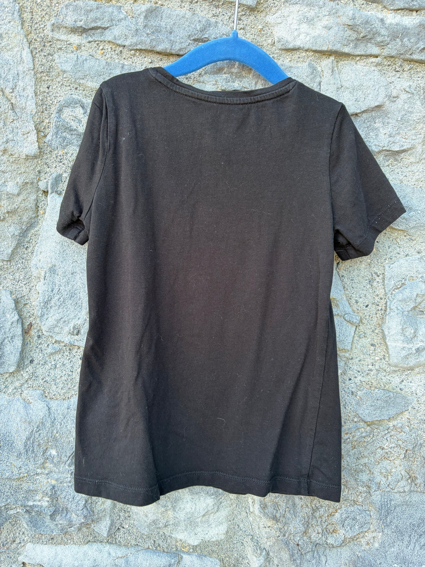 Black logo t-shirt  6-7y (116-122cm)