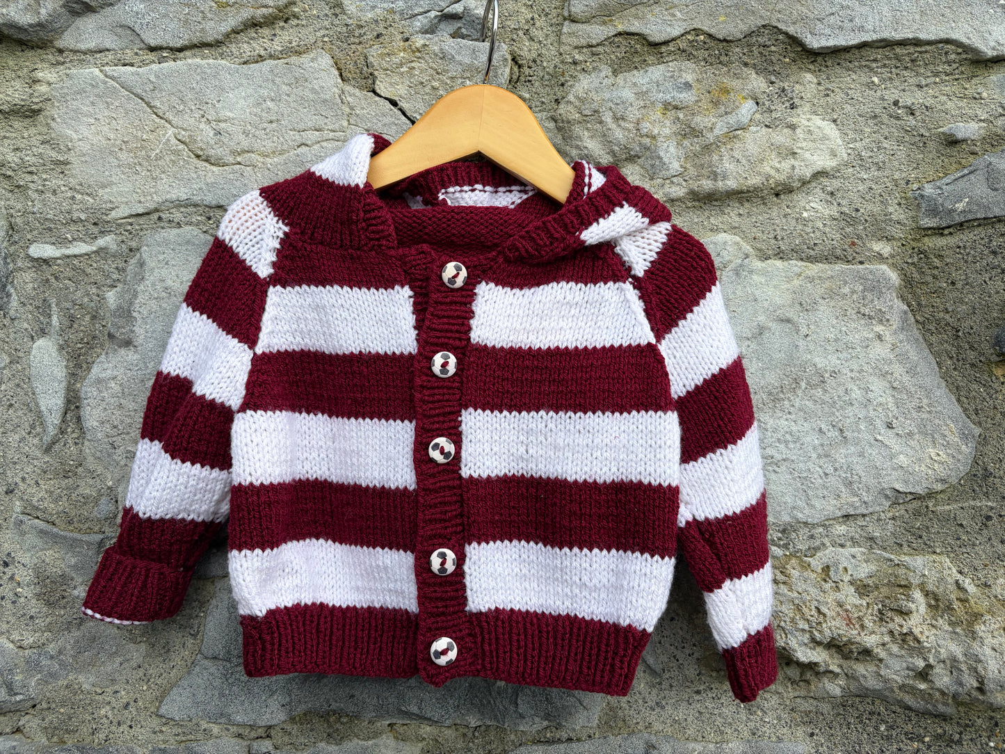 Maroon&white stripy cardigan   6-9m (68-74cm)