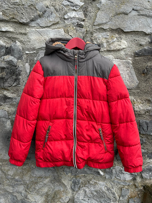Red puffy jacket  10y (140cm)