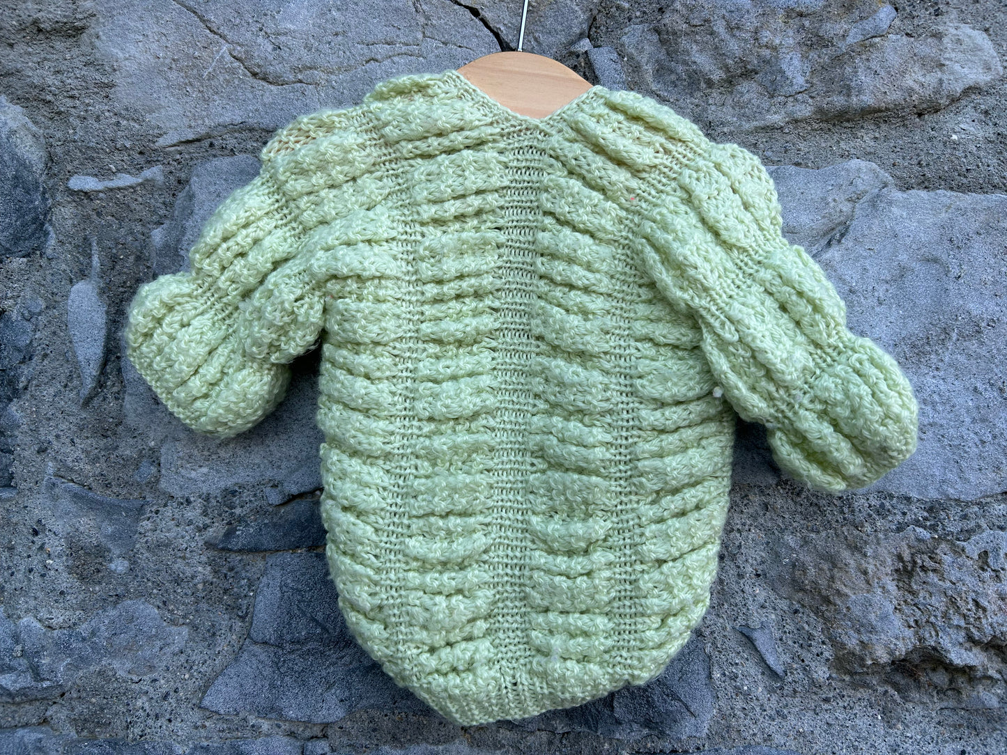 Light green cardigan  0-3m (56-62cm)