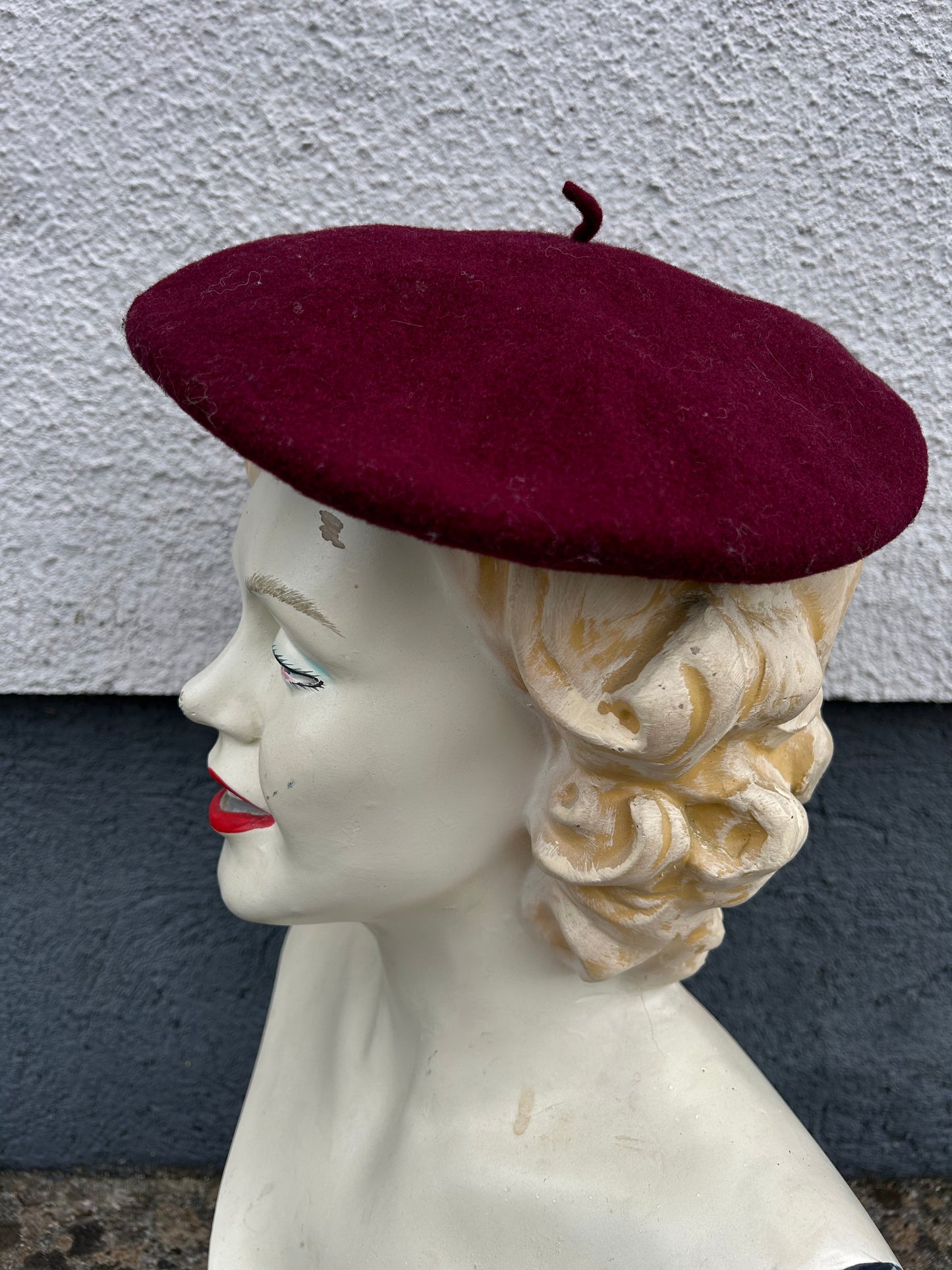 Maroon béret hat