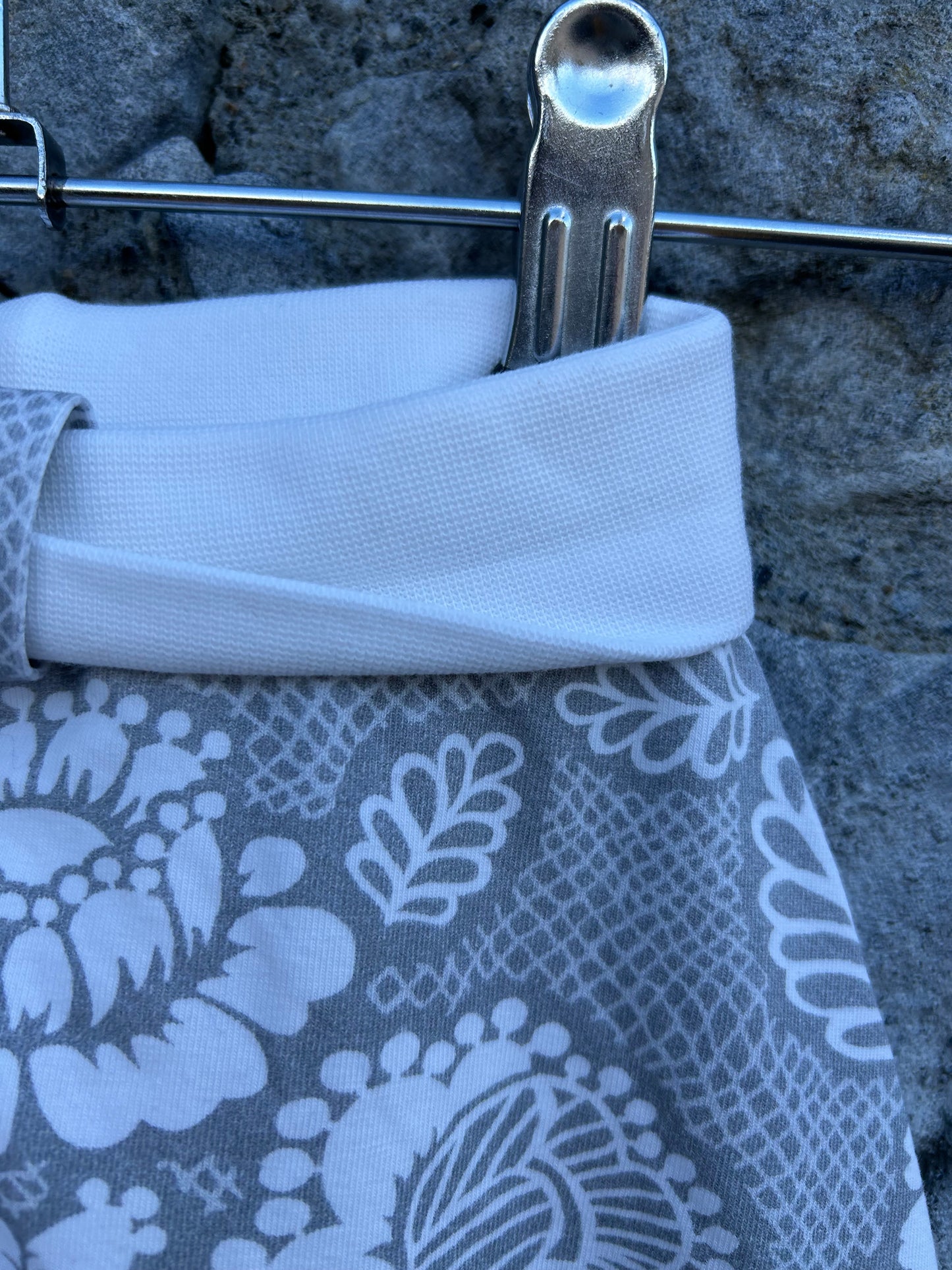 Floral grey harem pants  3-6m (62-68cm)