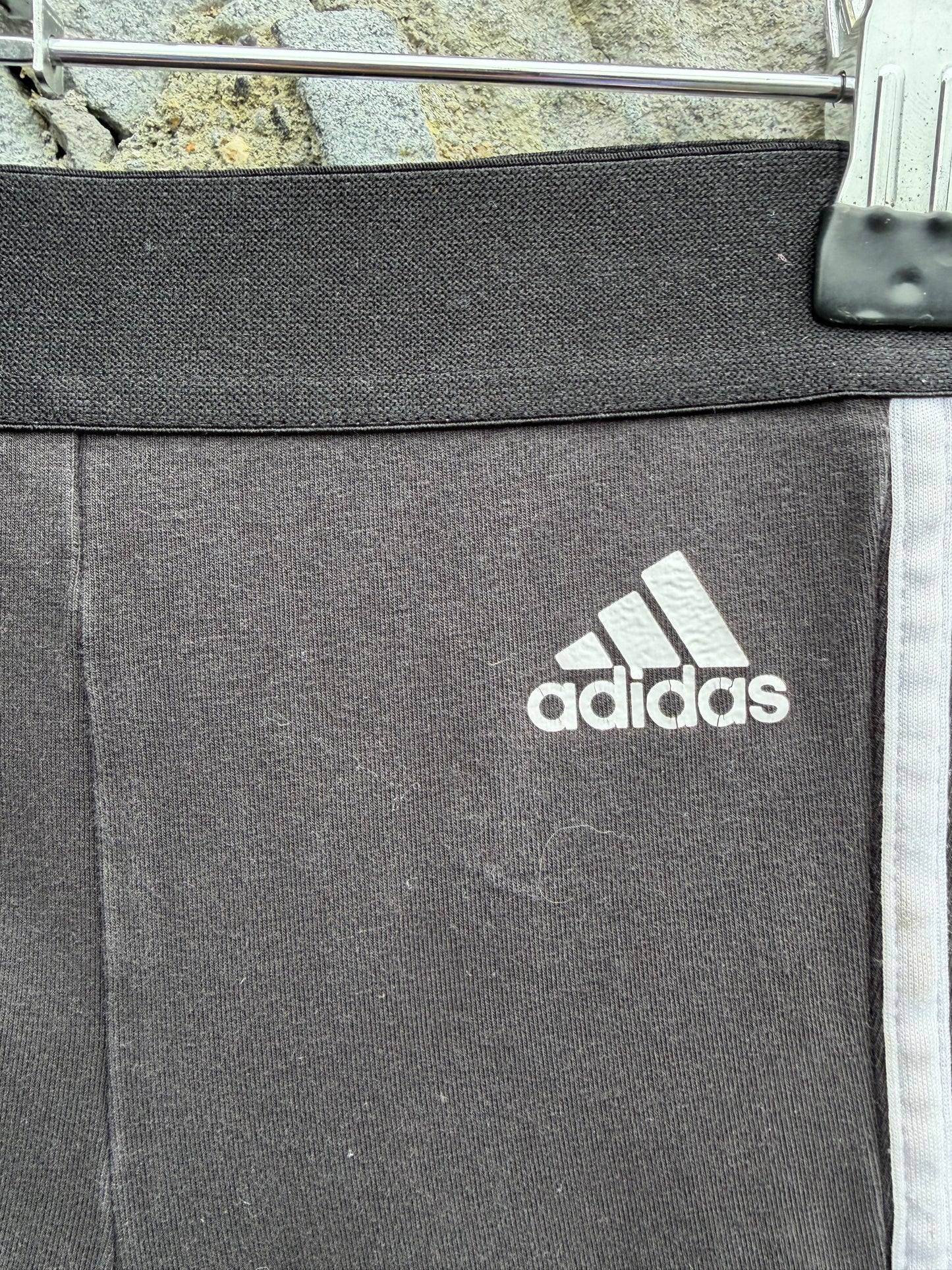3 stripe black leggings  2-3y (92-98cm)