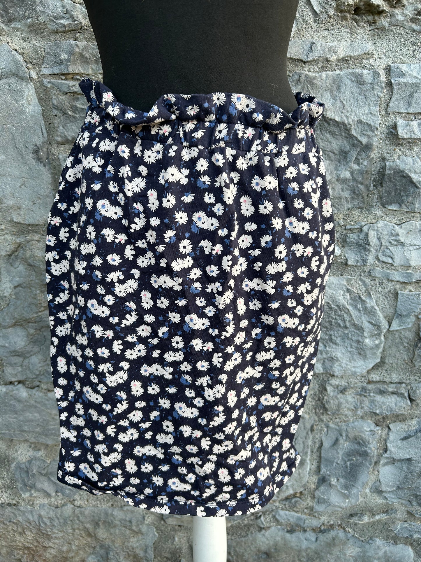 Daisies navy skirt uk 10-12