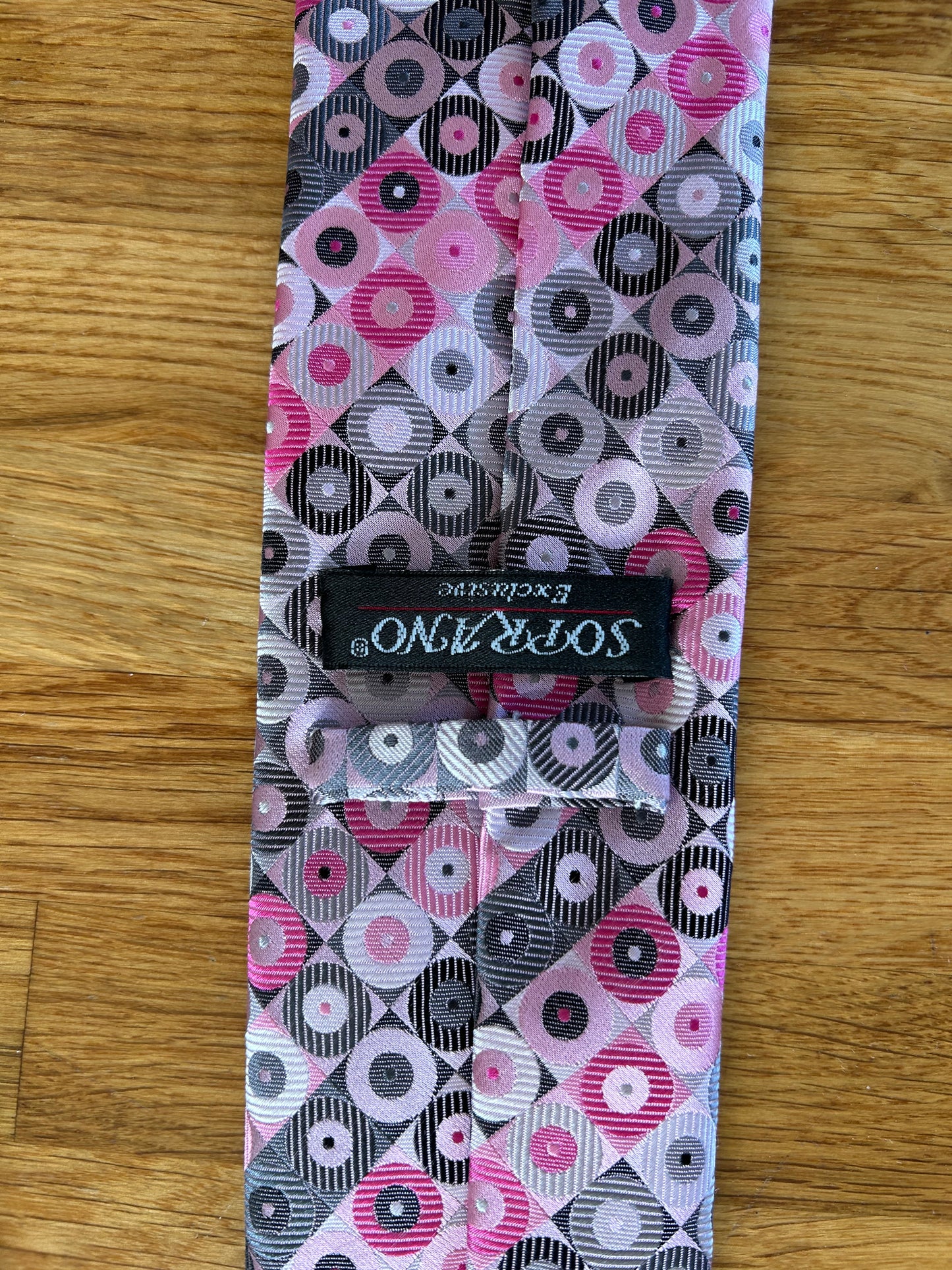 Pink&grey dots tie