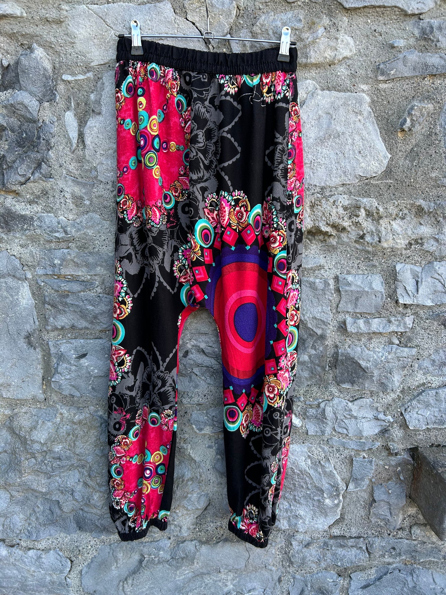 Mandalas Black&red baggy pants uk 8-10