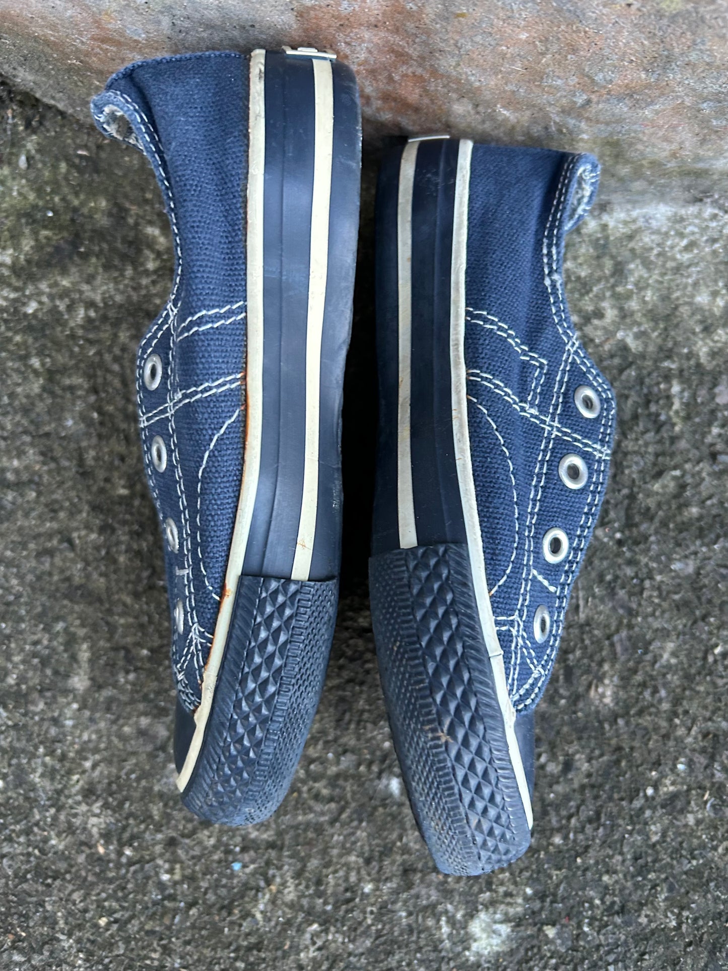 Navy trainers  uk 9 (eu 27)