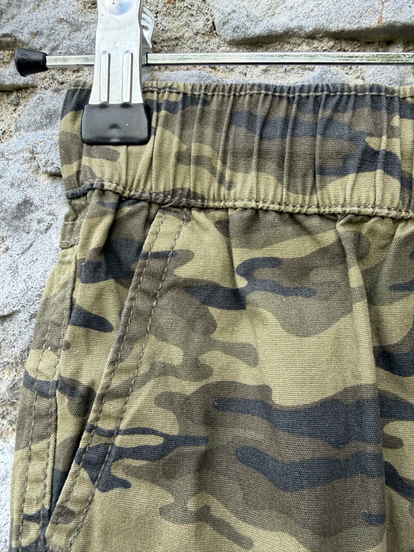 Camouflage shorts  3y (98cm)
