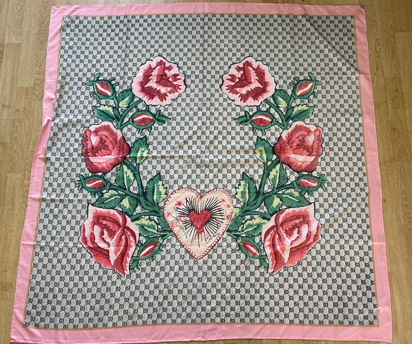 Heart&roses big square scarf