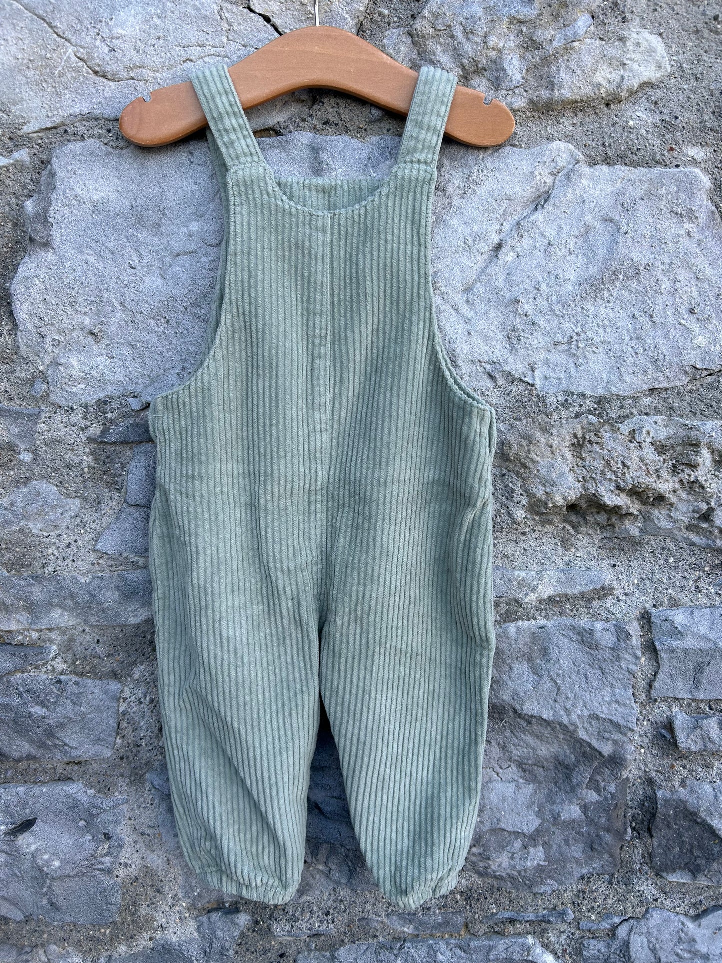 Petter Rabbit khaki cord dungarees  9-12m (74-80cm)