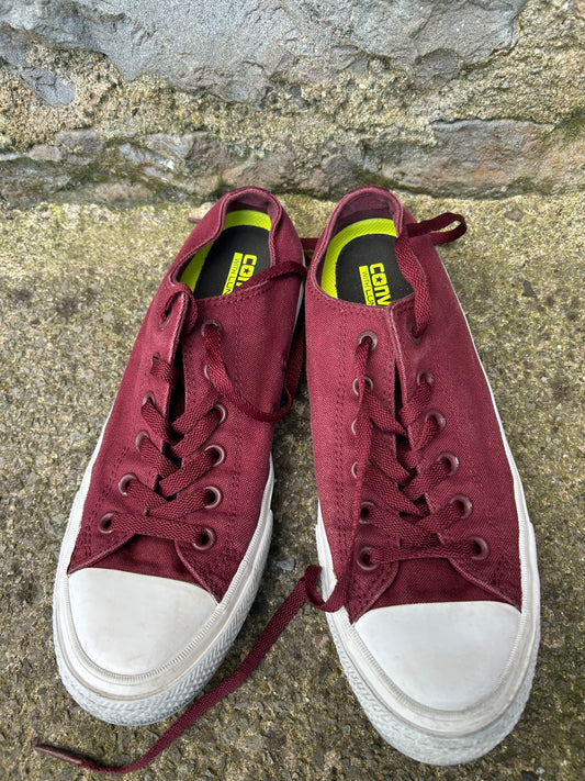 Maroon trainers  uk 8 (eu 41.5)