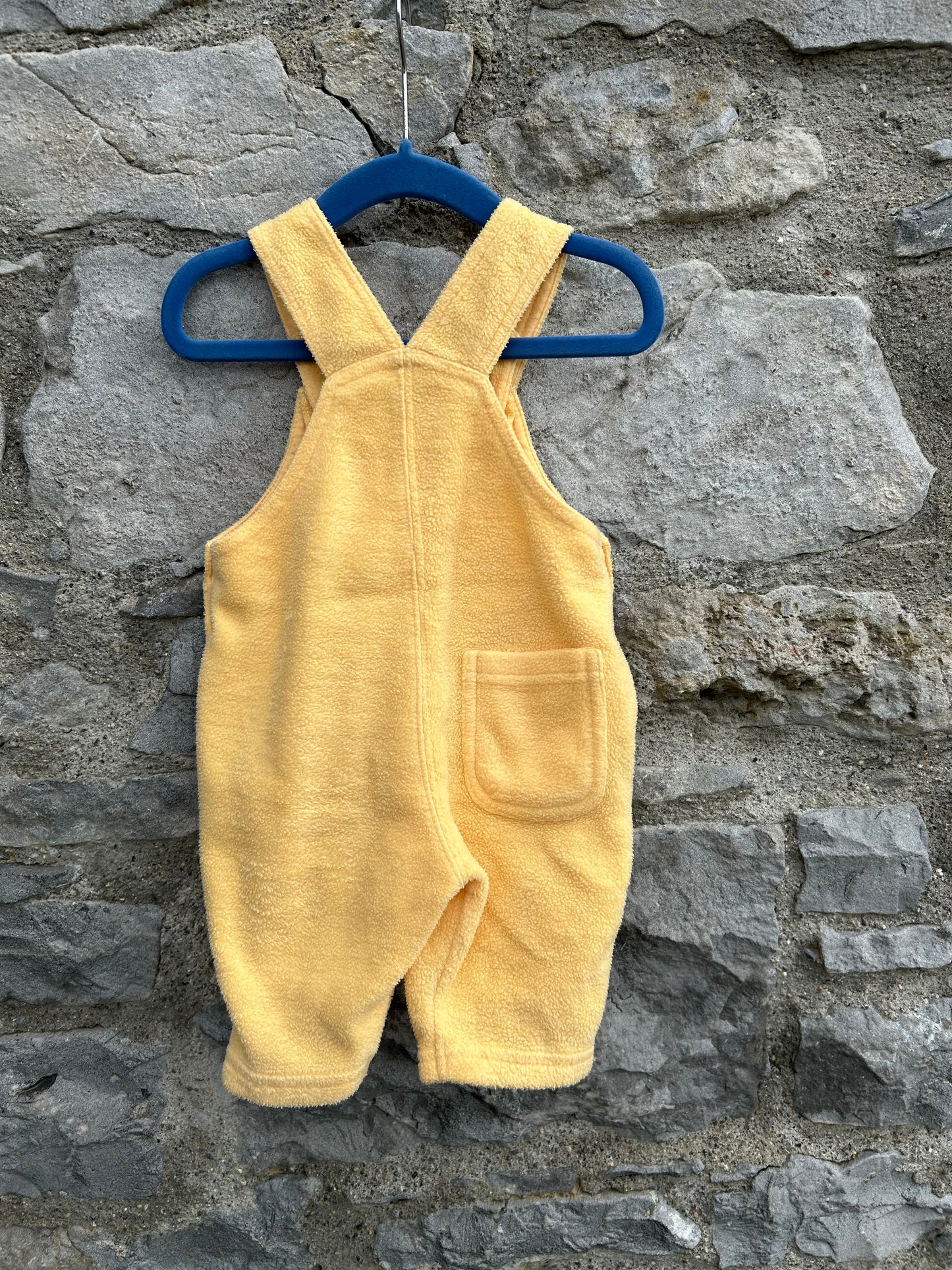 90s yellow fleece dungarees 6m (68cm)