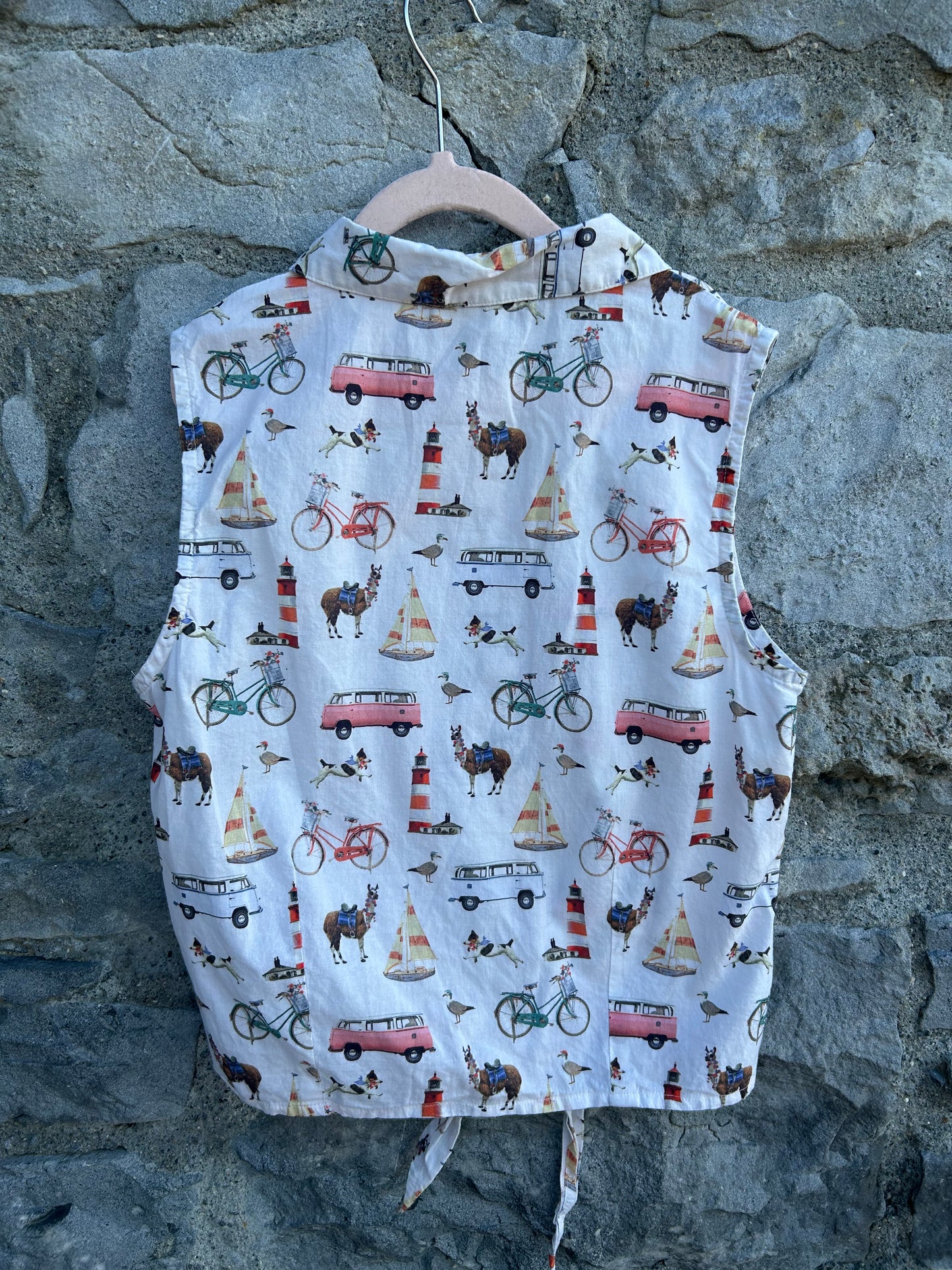 Summer seaside sleeveless shirt   12y (152cm)