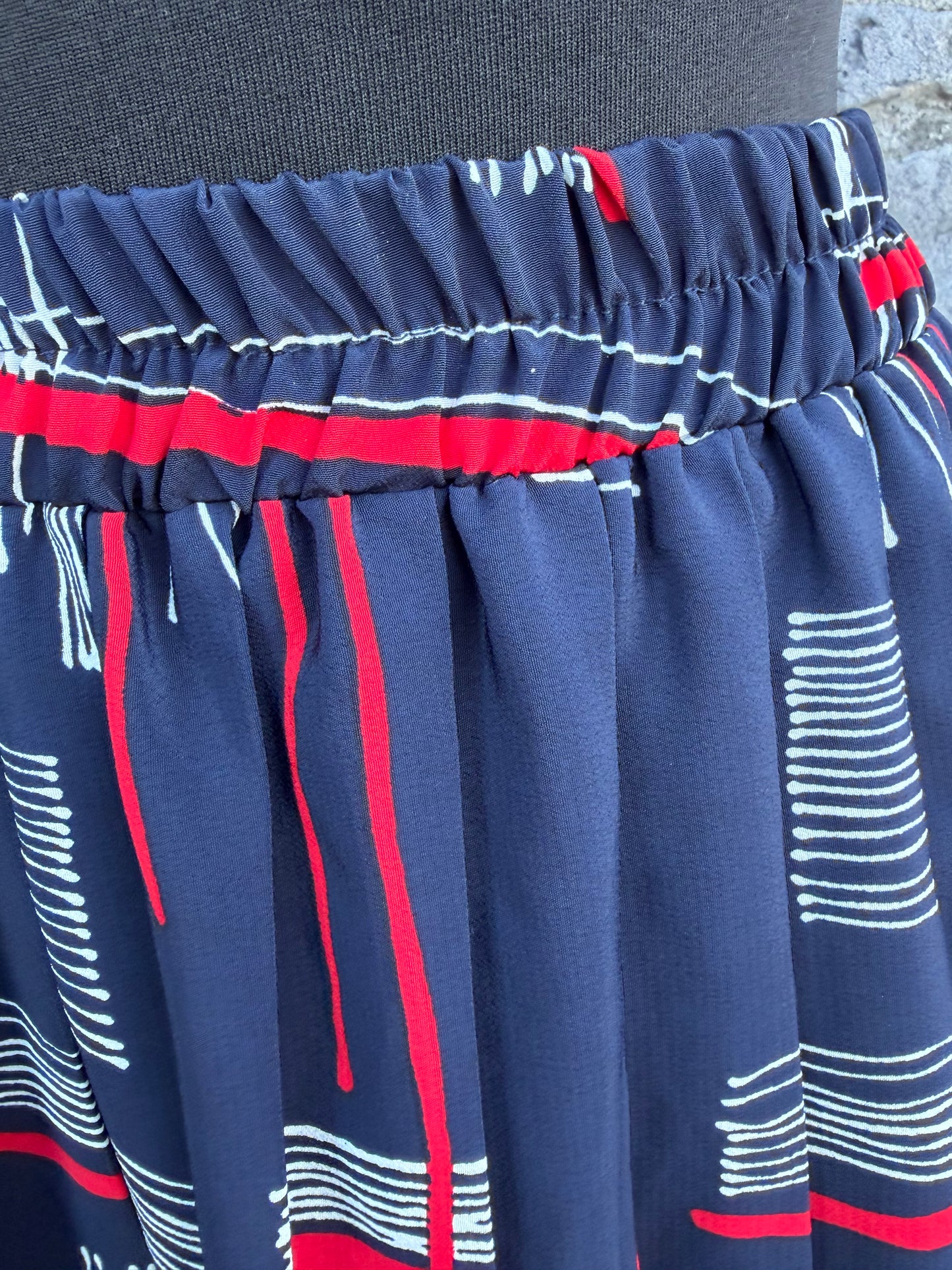 80s navy geometric skirt uk 6-10