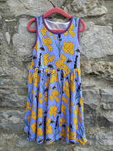 Load image into Gallery viewer, Purple bees sleeveless dress 6y (116cm)
