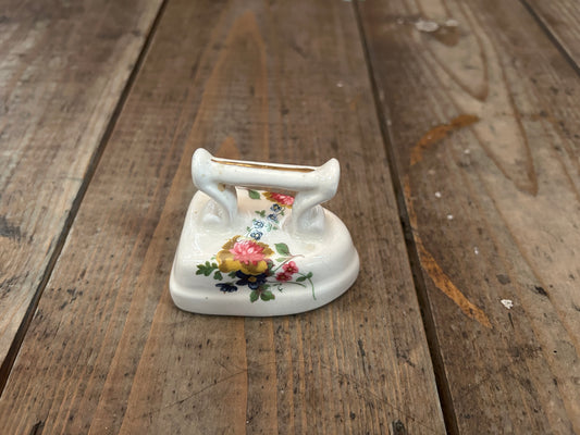 Tiny iron ceramic