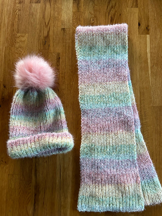 Rainbow hat&scarf  5-6y (110-116cm)