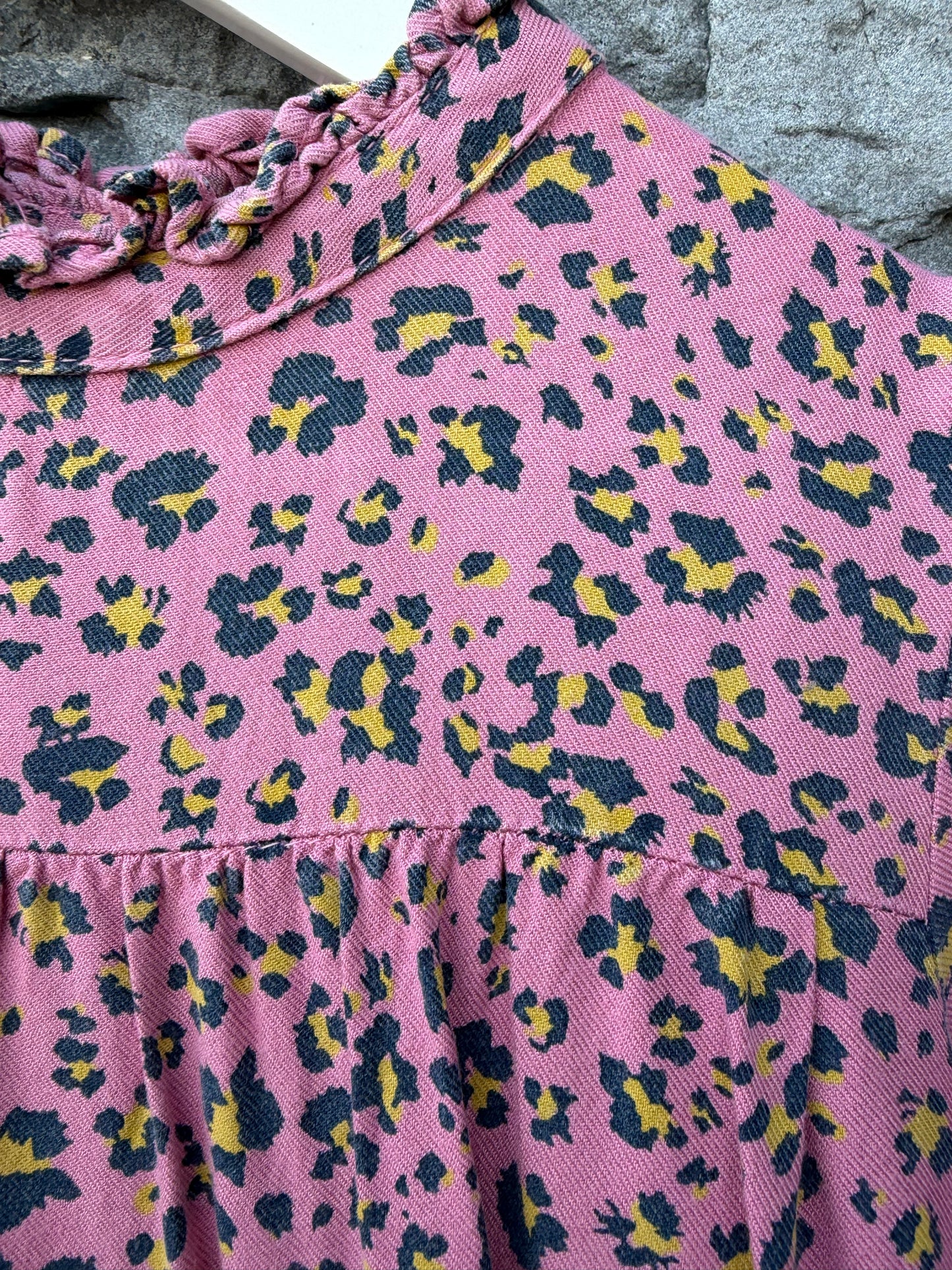 Leopard print pink tiered dress  7-8y (122-128cm)