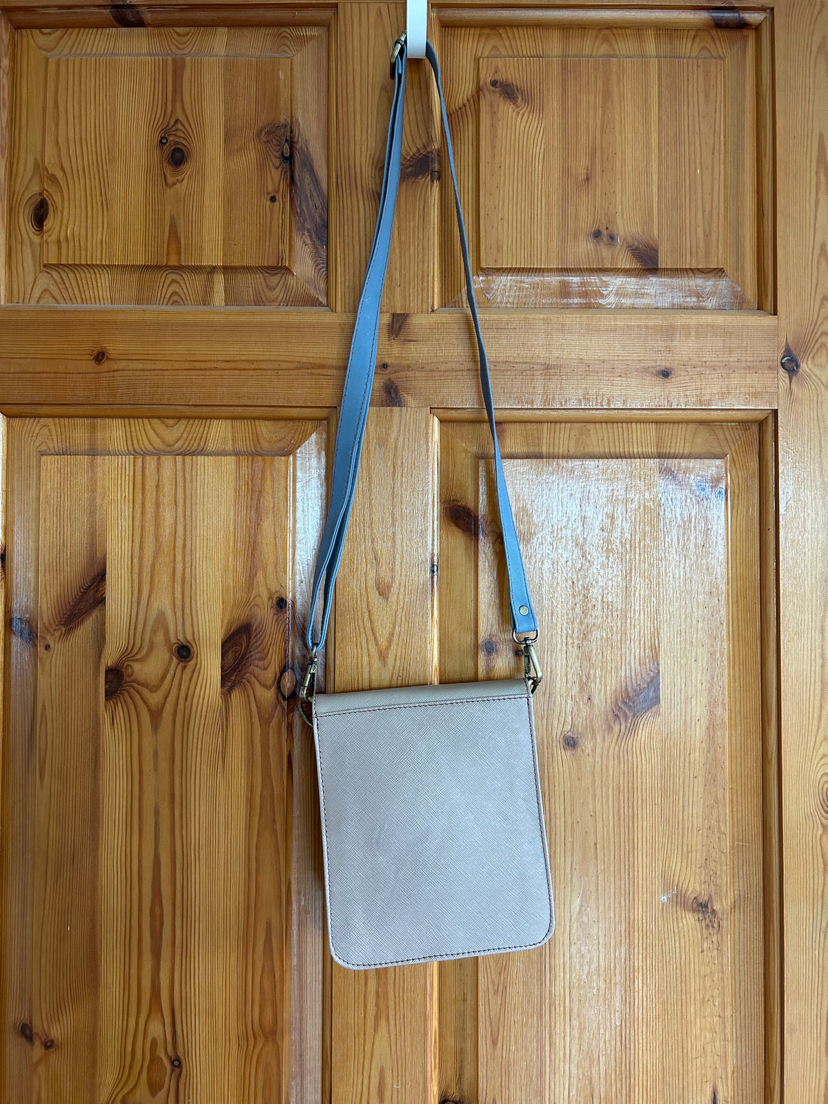 Color block crossbody bag