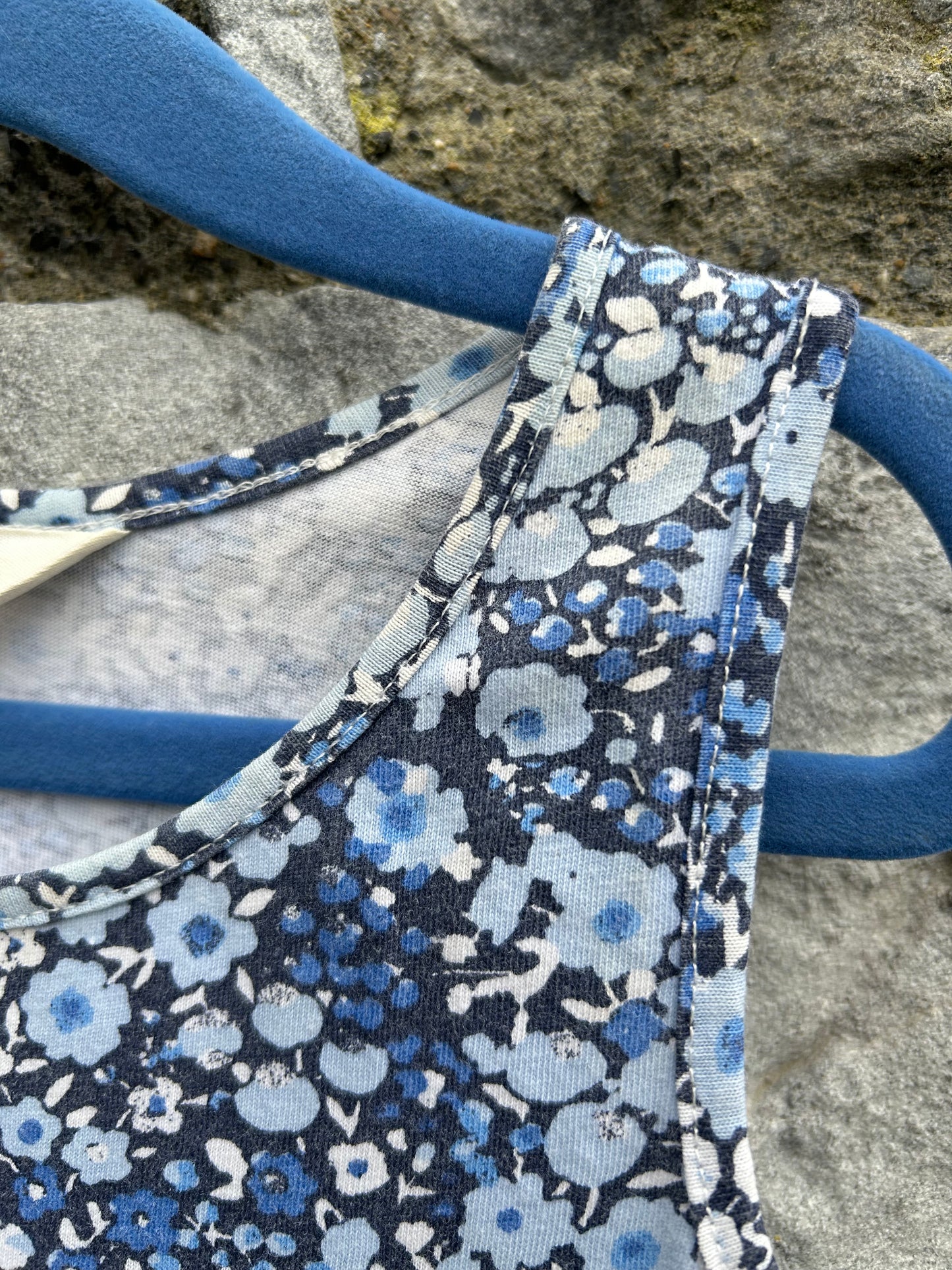 Blue flowers dress  5y (110cm)