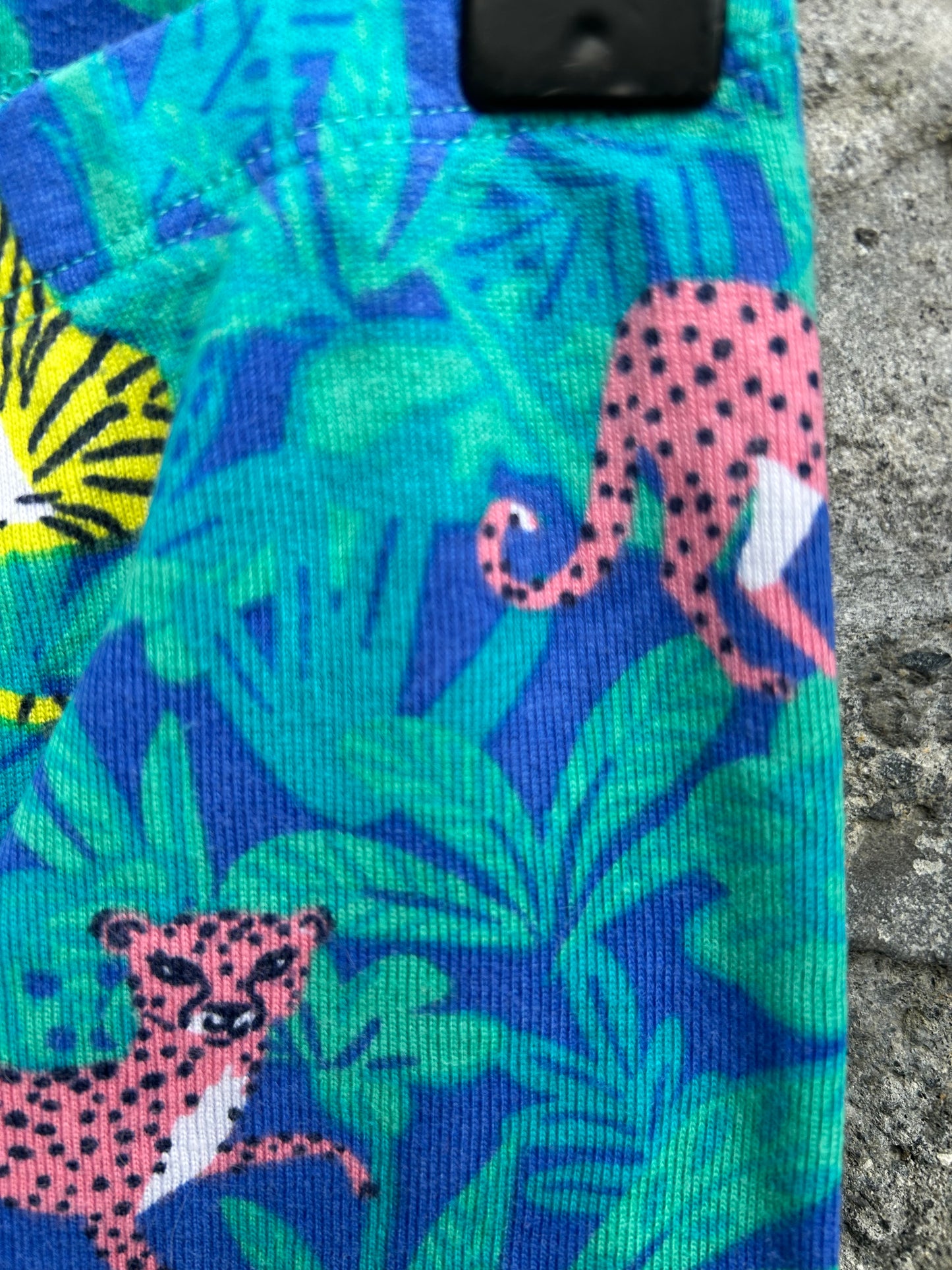Tigers in a jungle blue pjs  7-8y (122-128cm)