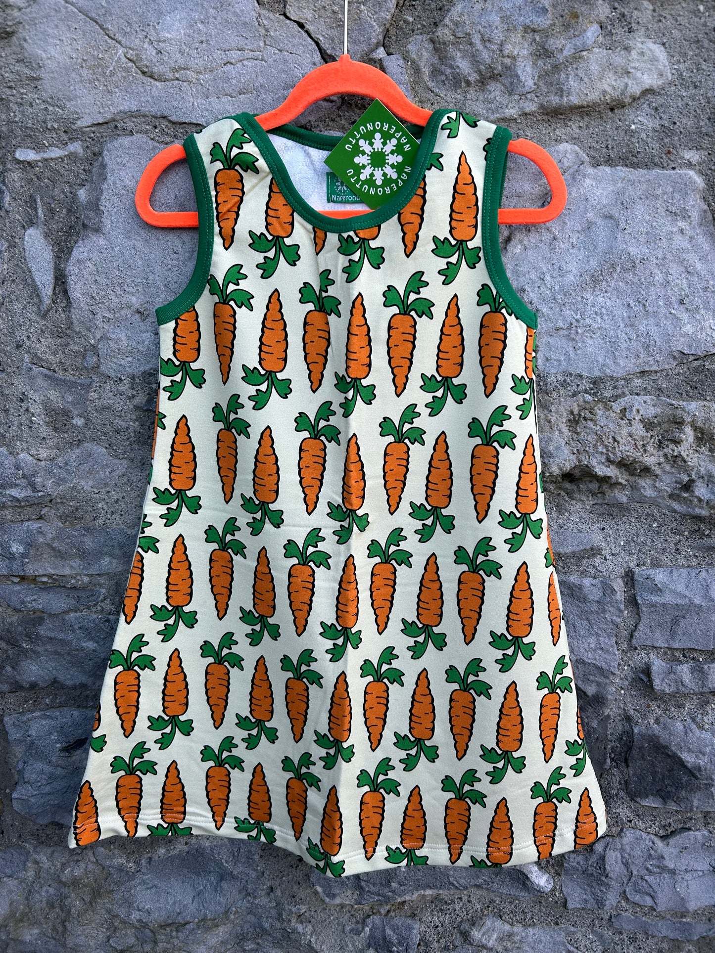 Carrot pinafore  6-7y (116-122cm)