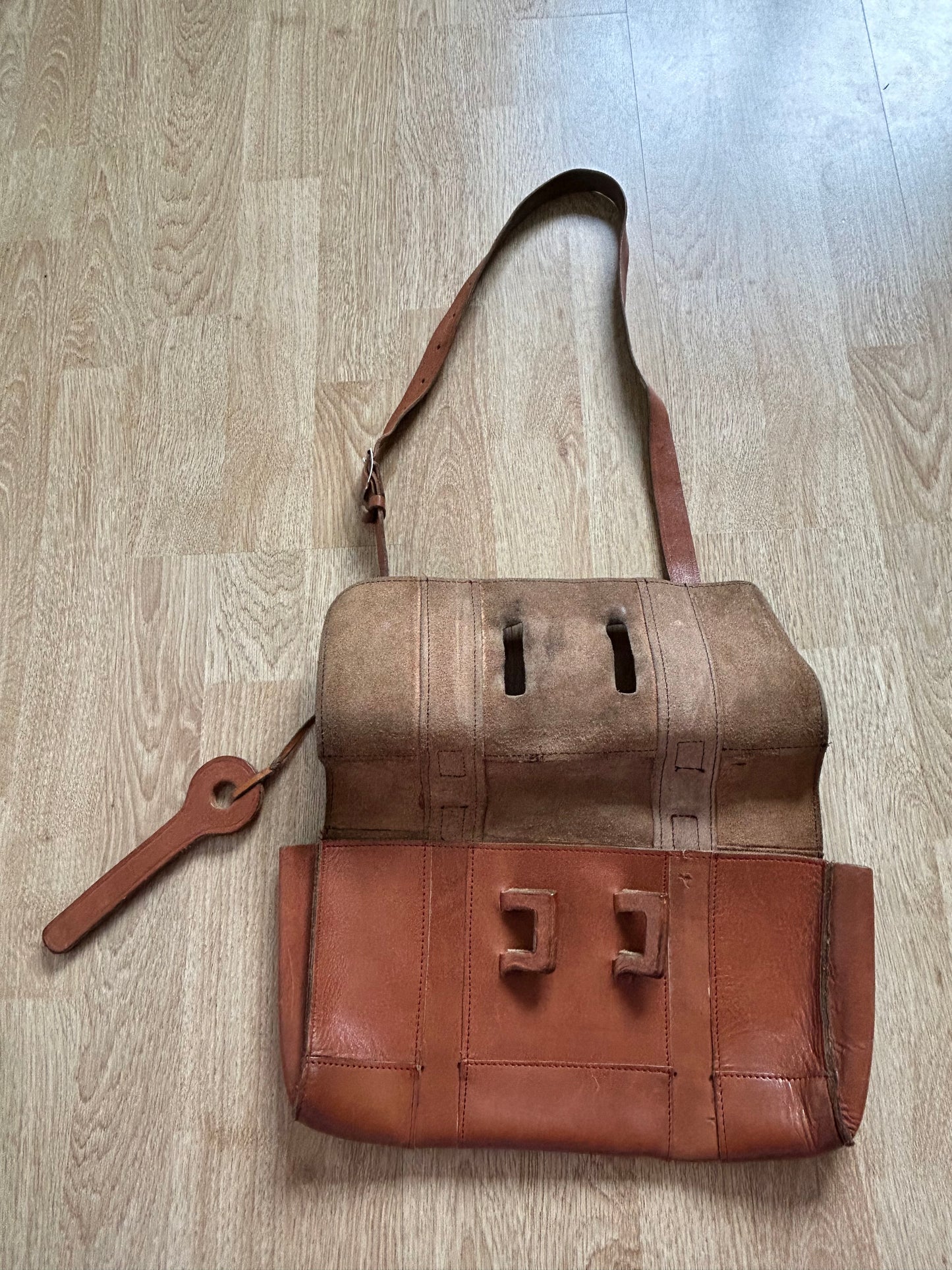 Leather crossbody bag