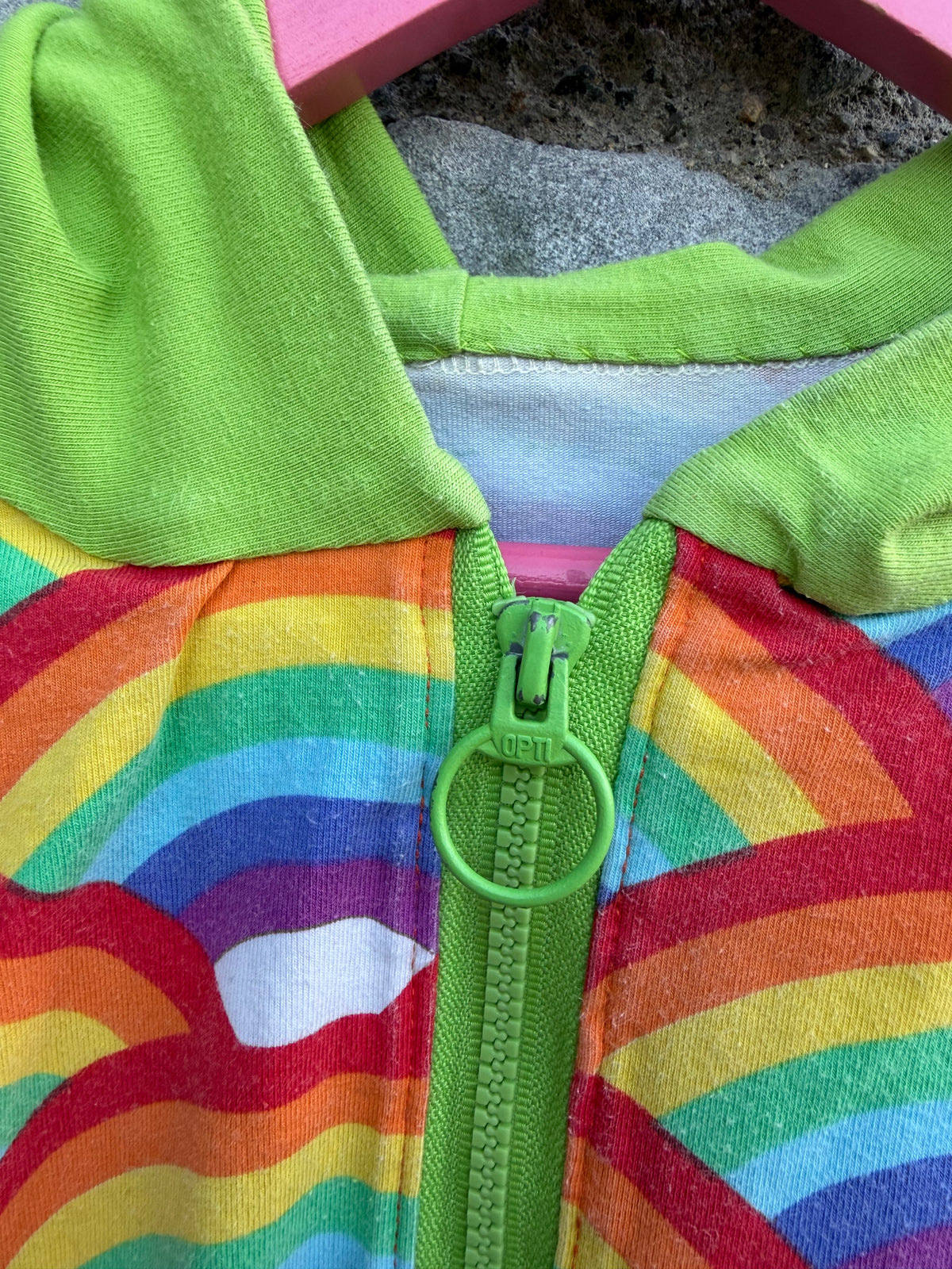 Rainbows hoodie  3y (98cm)