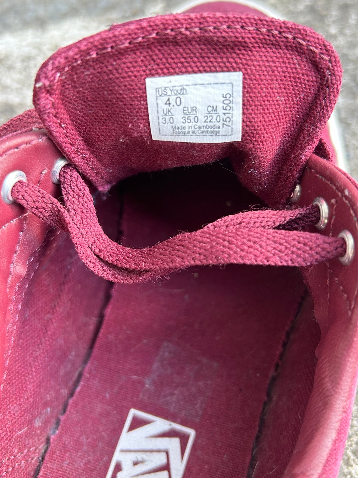 Maroon trainers  uk 2.5 (eu 35)