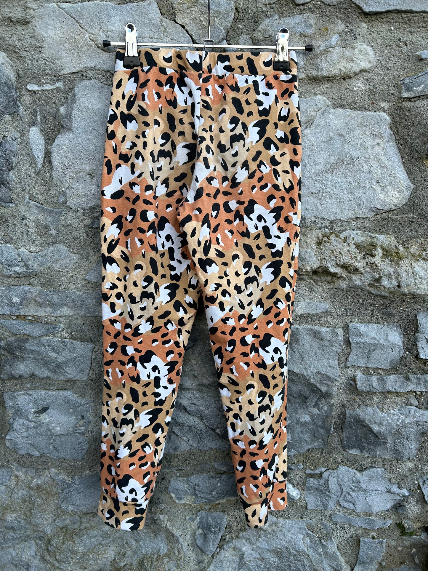 Leopard print joggers   8-9y (128-134cm)