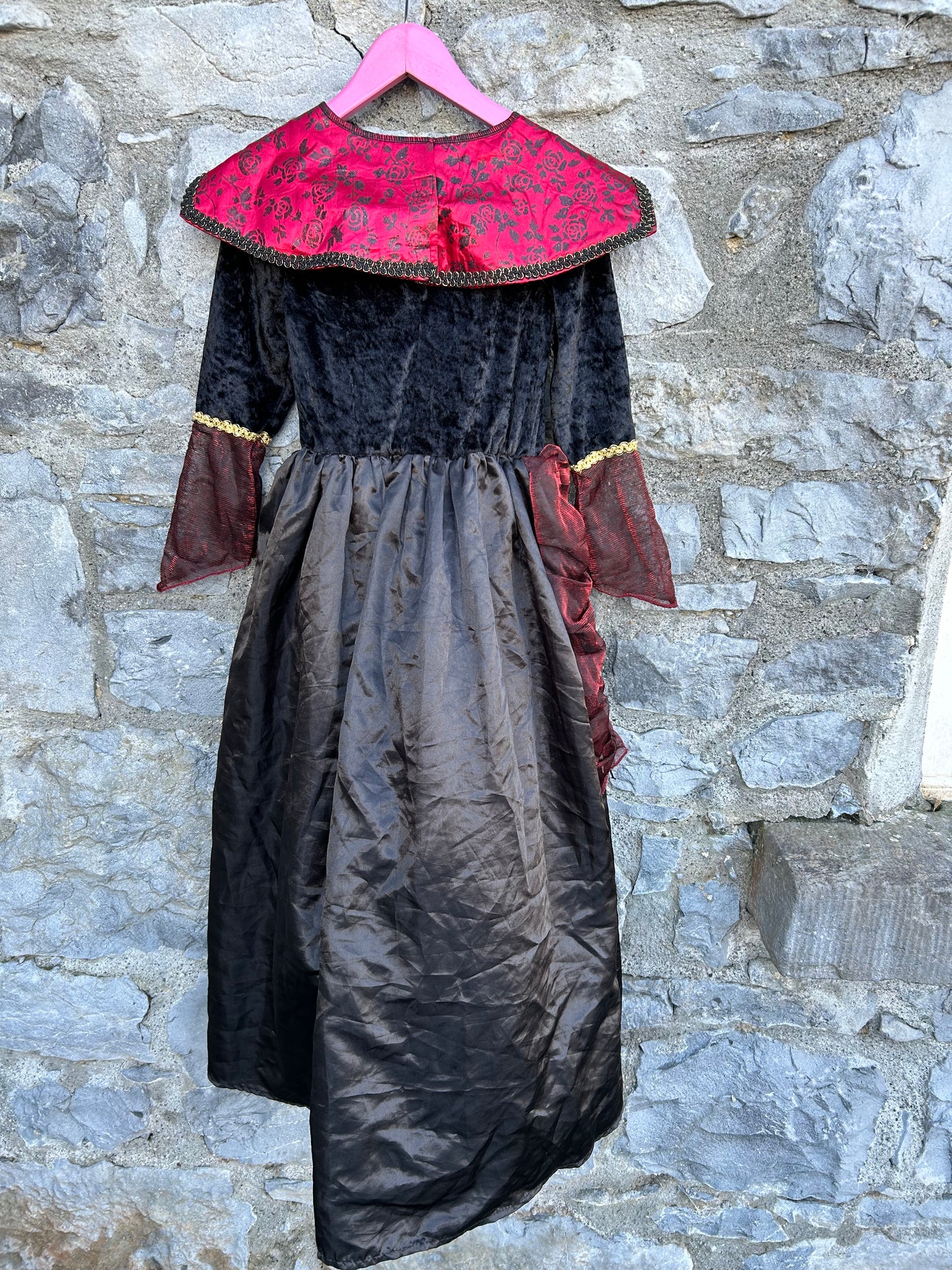 Black&red witch  9-10y (134-140cm)