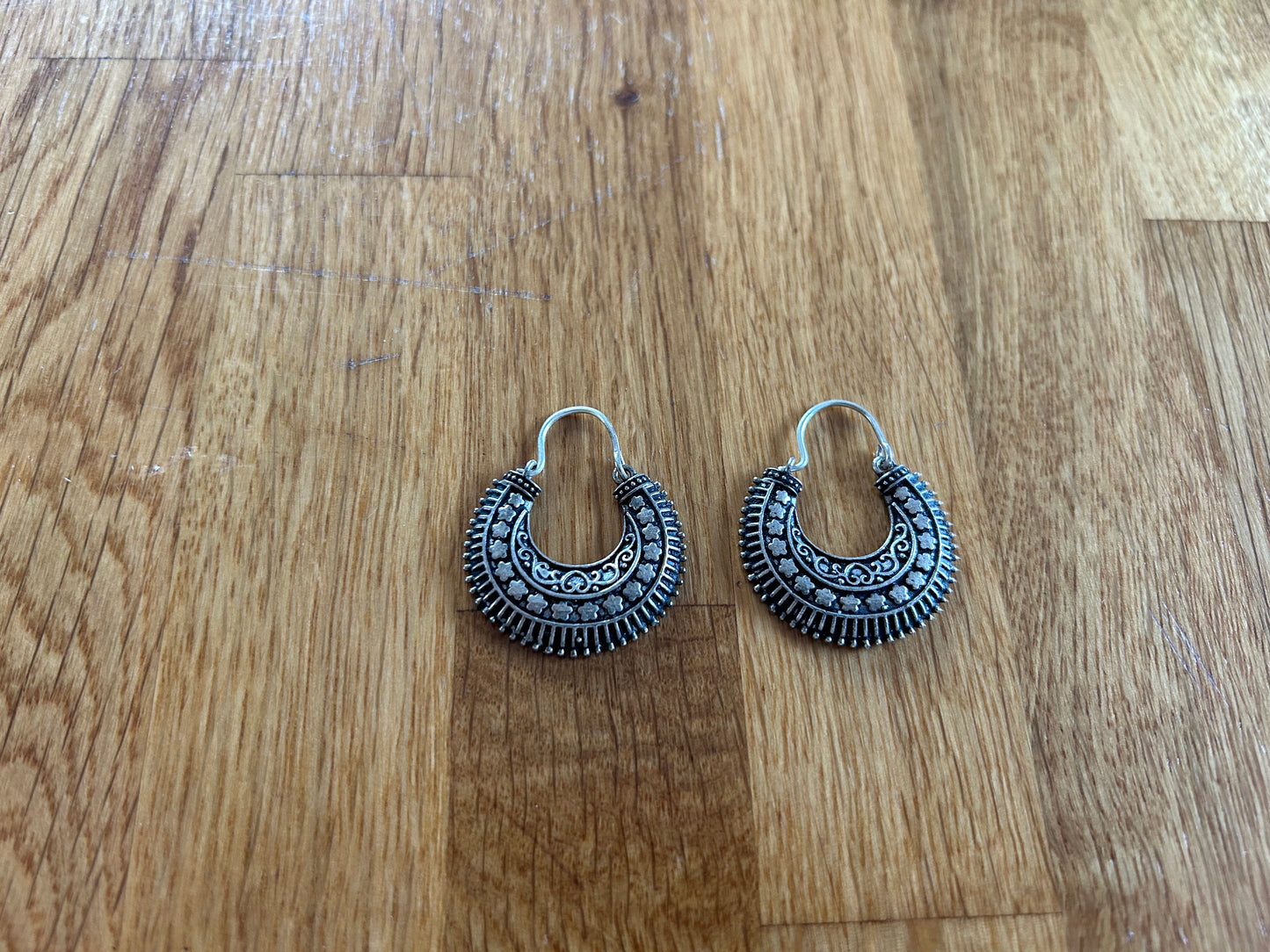 Floral ornemental earrings