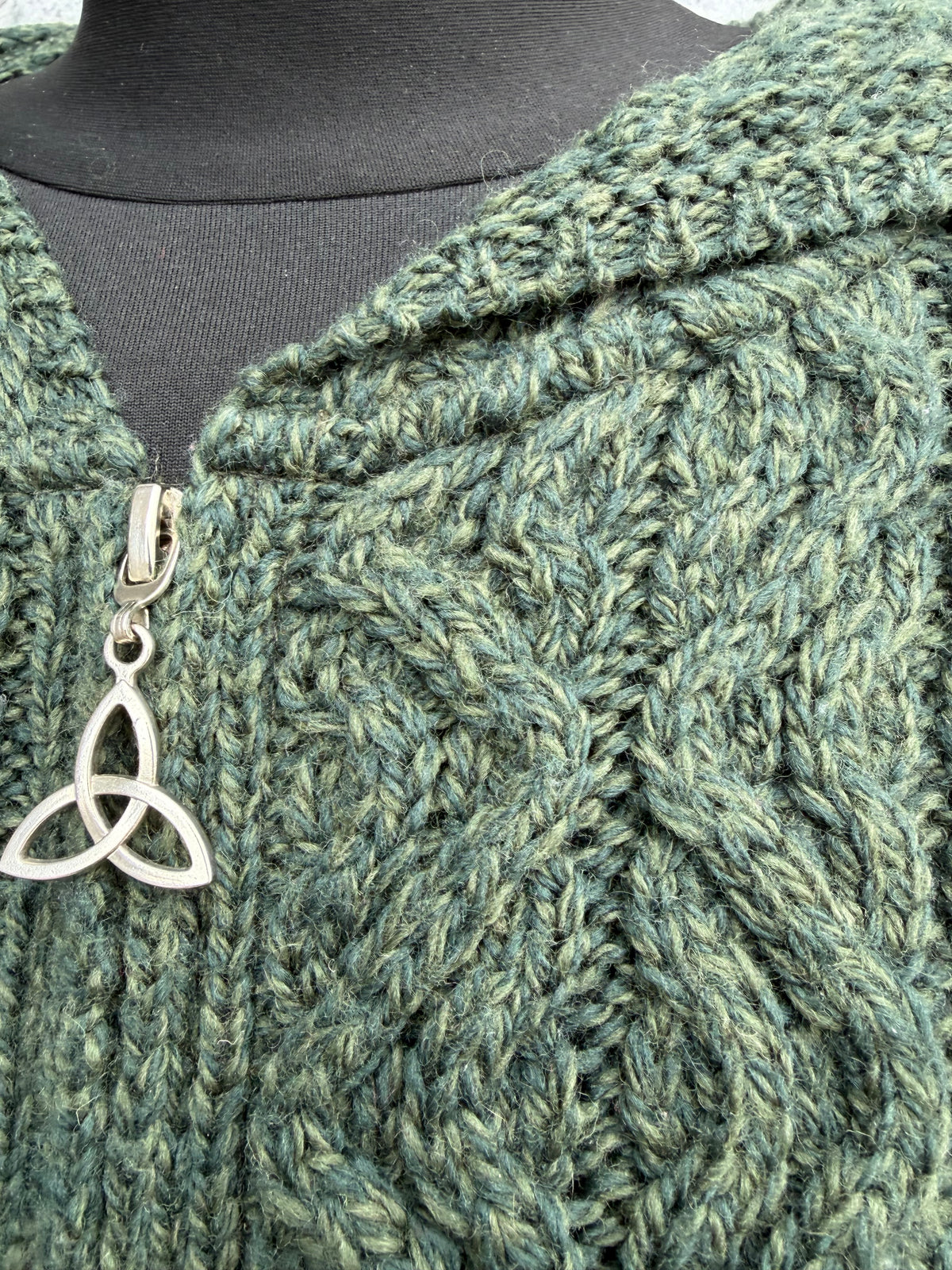 Dark green Aran style hooded cardigan uk 8-10