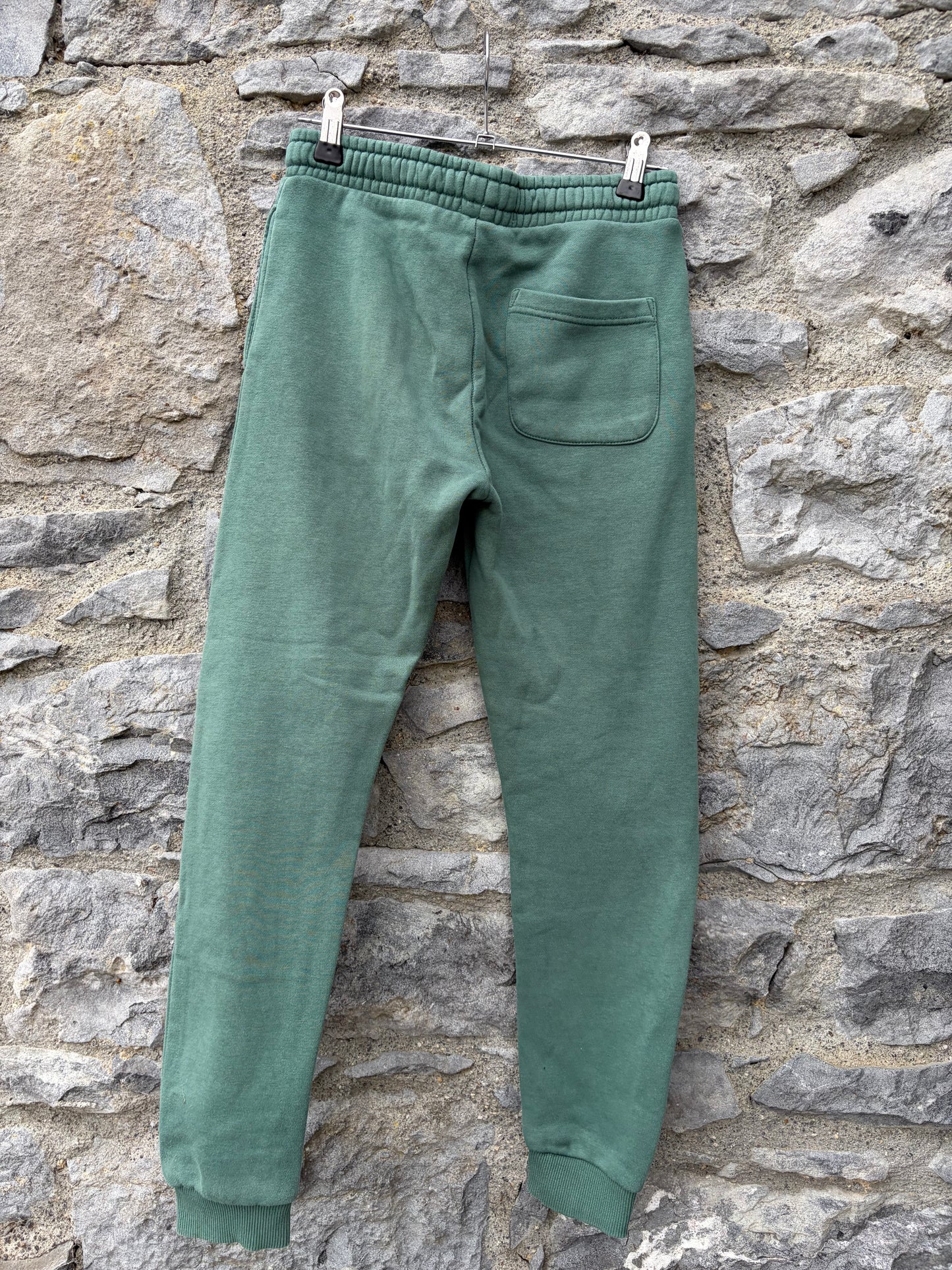 Green sweat pants  10-11y (140-146cm)