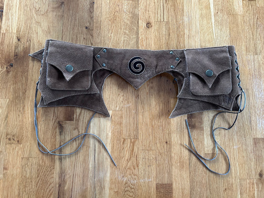 Brown pocket leather belt