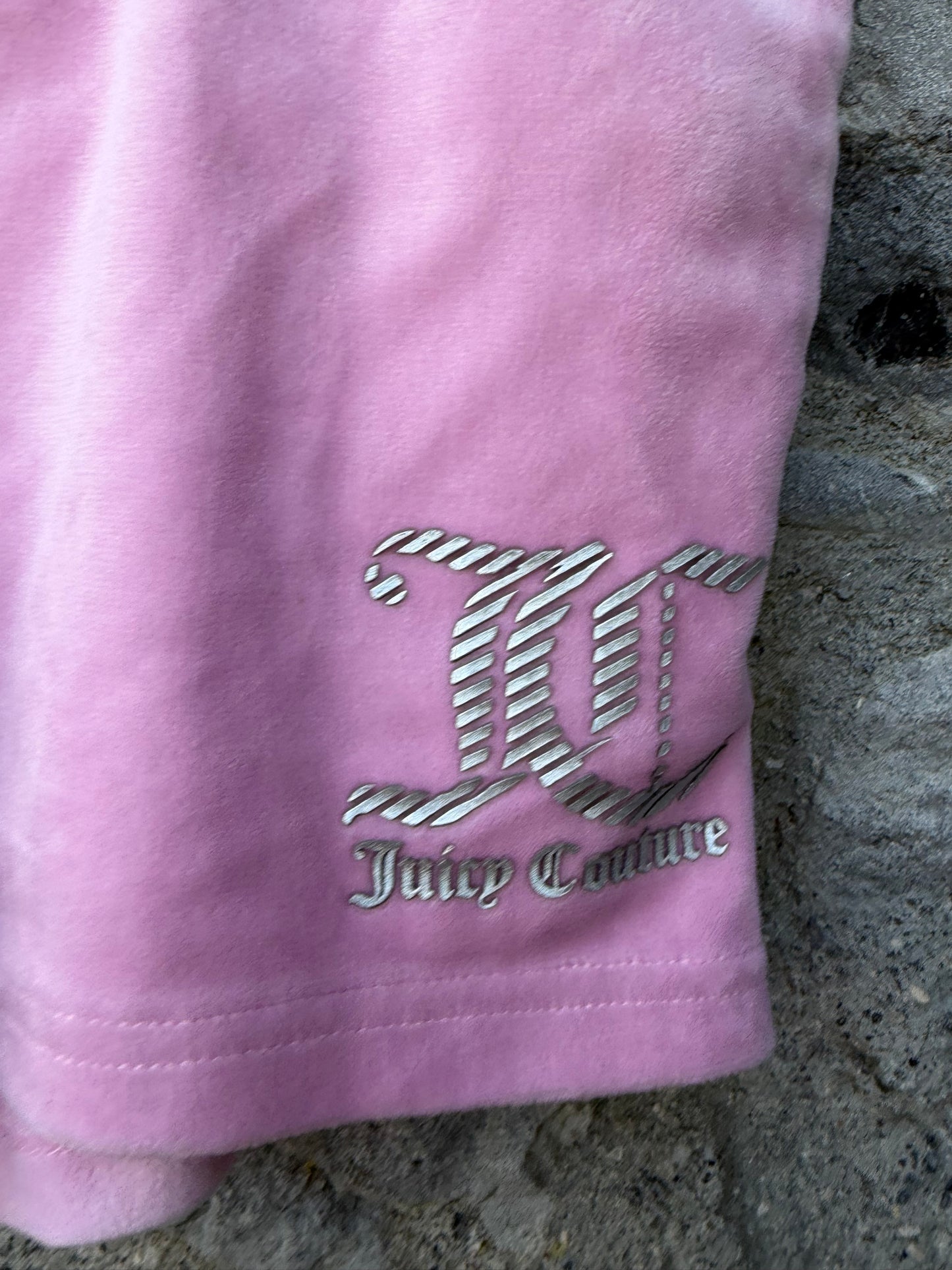 JC pink velour shorts  9-10y (134-140cm)