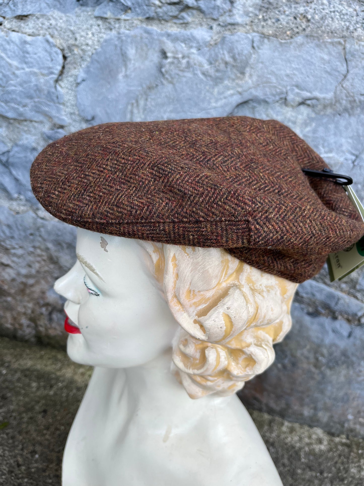 Brown tweed cap