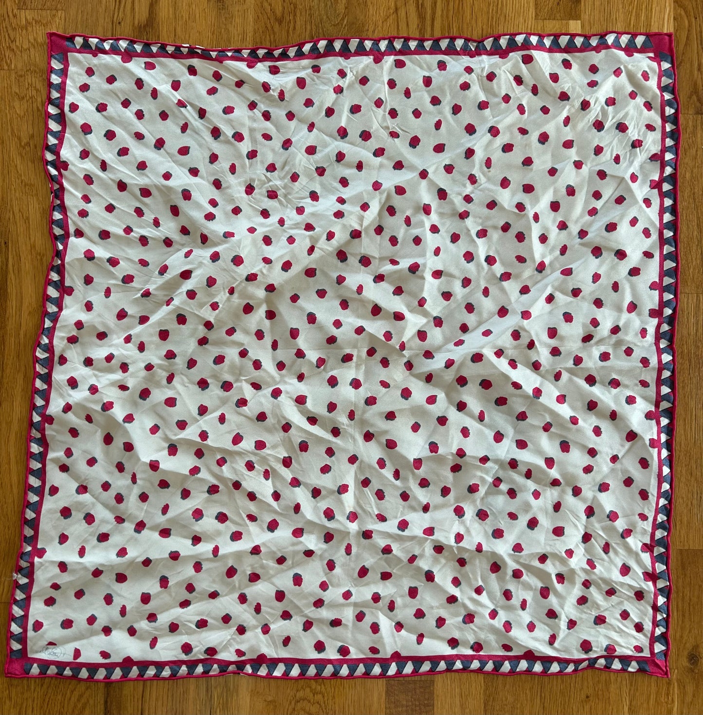 Pink spot scarf