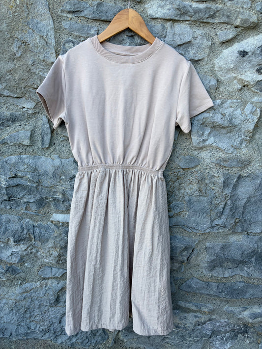 Beige dress 10y (140cm)