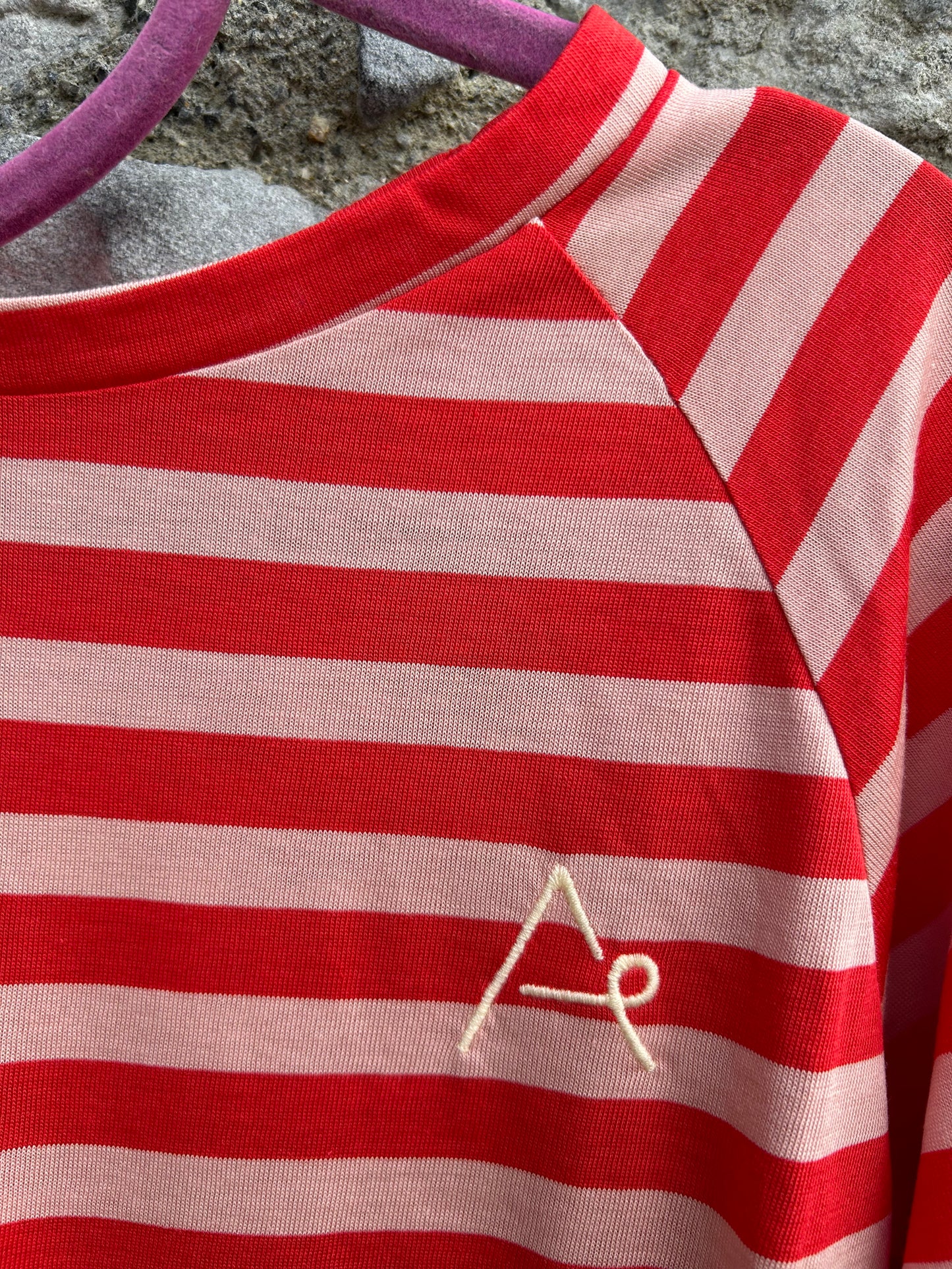 All you need Tee red stripes  9y (134cm)