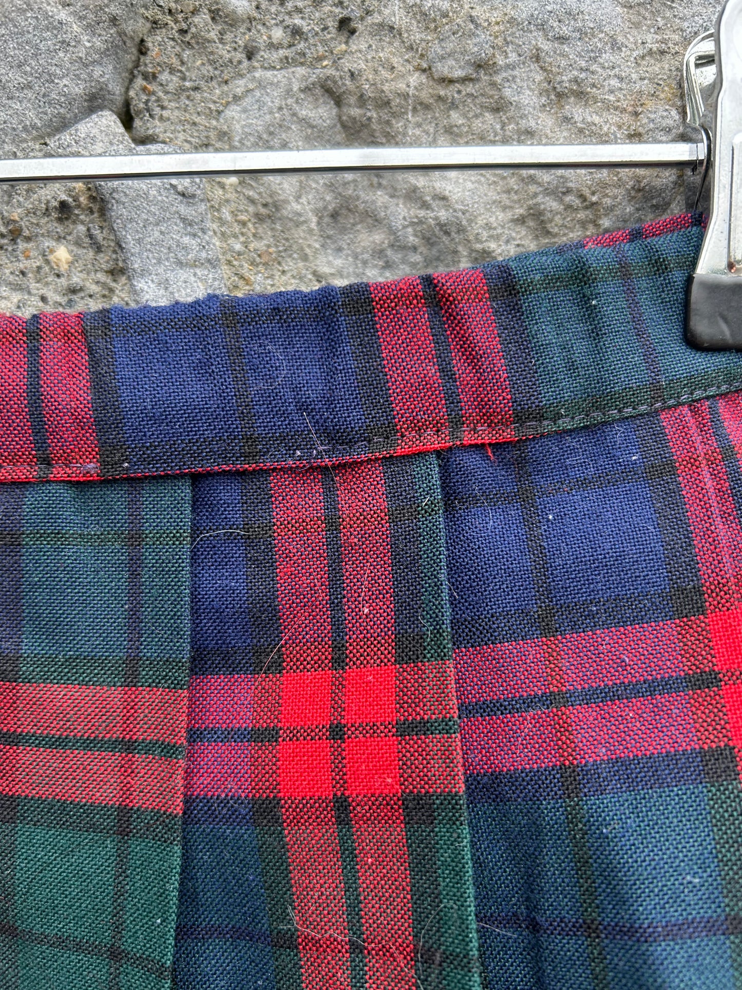 Red&navy check pleated wrap skirt  6-8y (116-128cm)